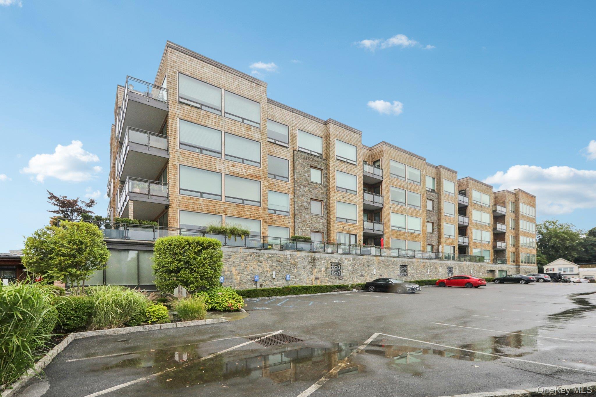 11 River Street Unit: 201