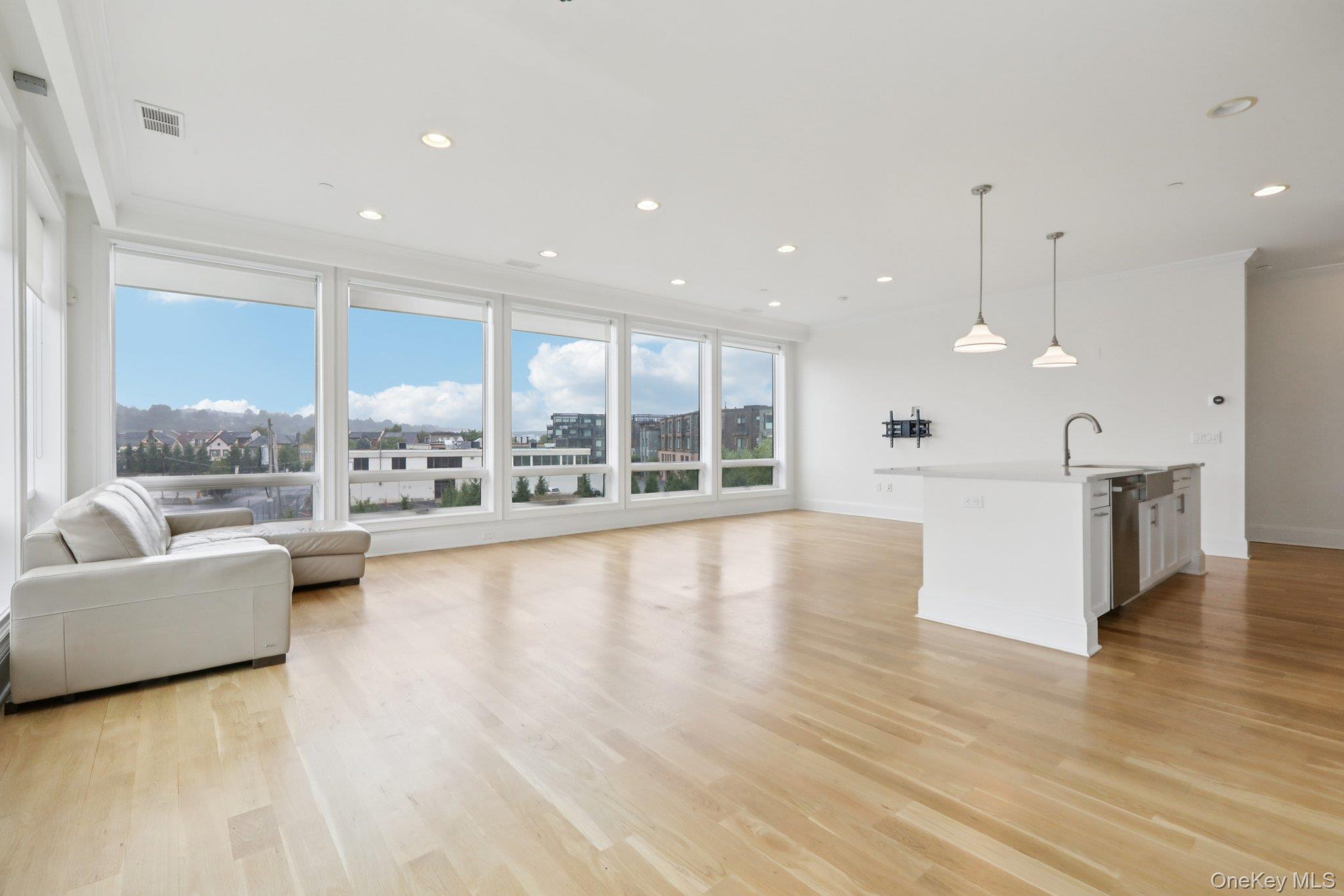 11 River Street Unit: 201