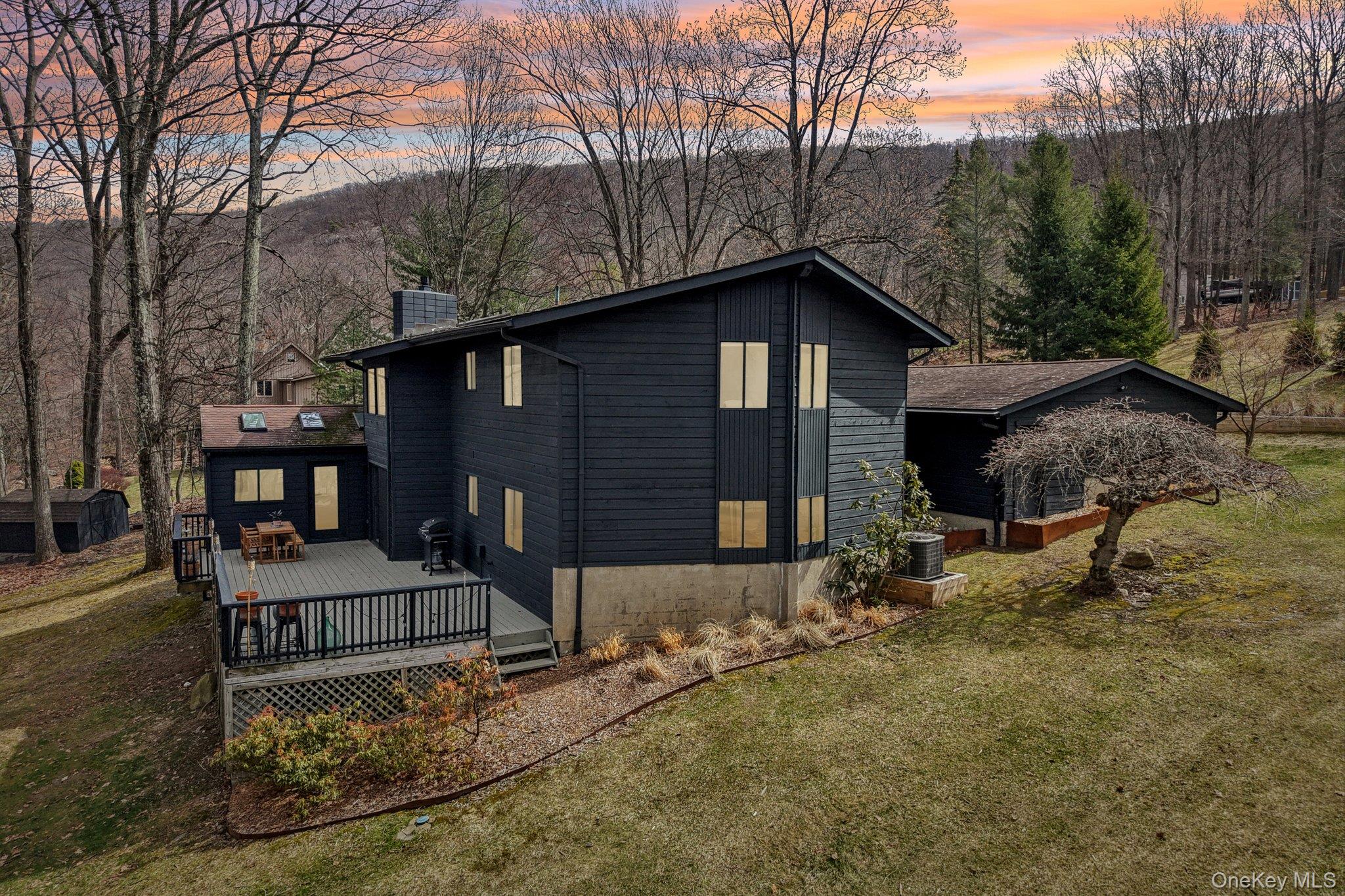 4 Mountain Brook Road