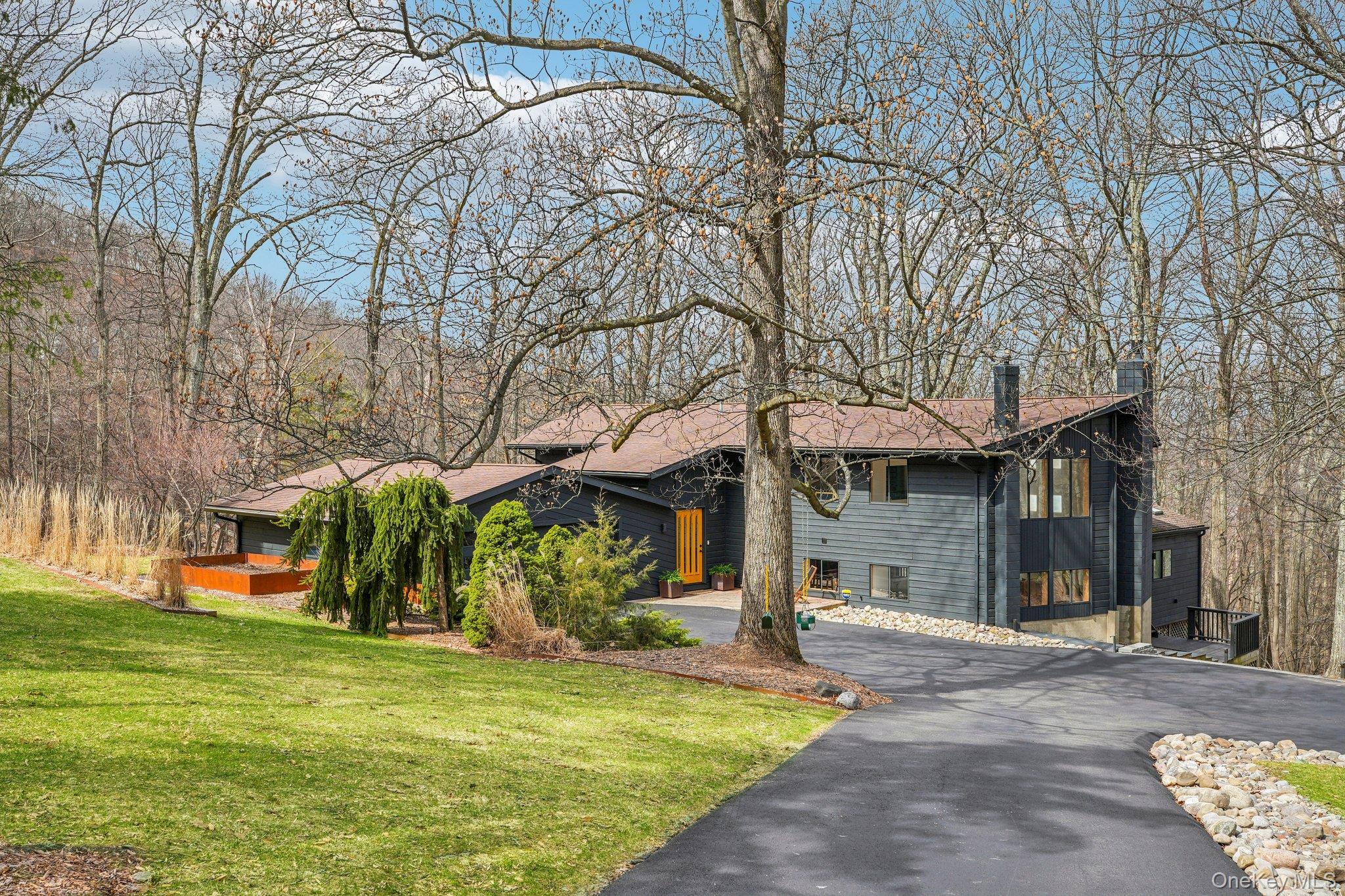 4 Mountain Brook Road