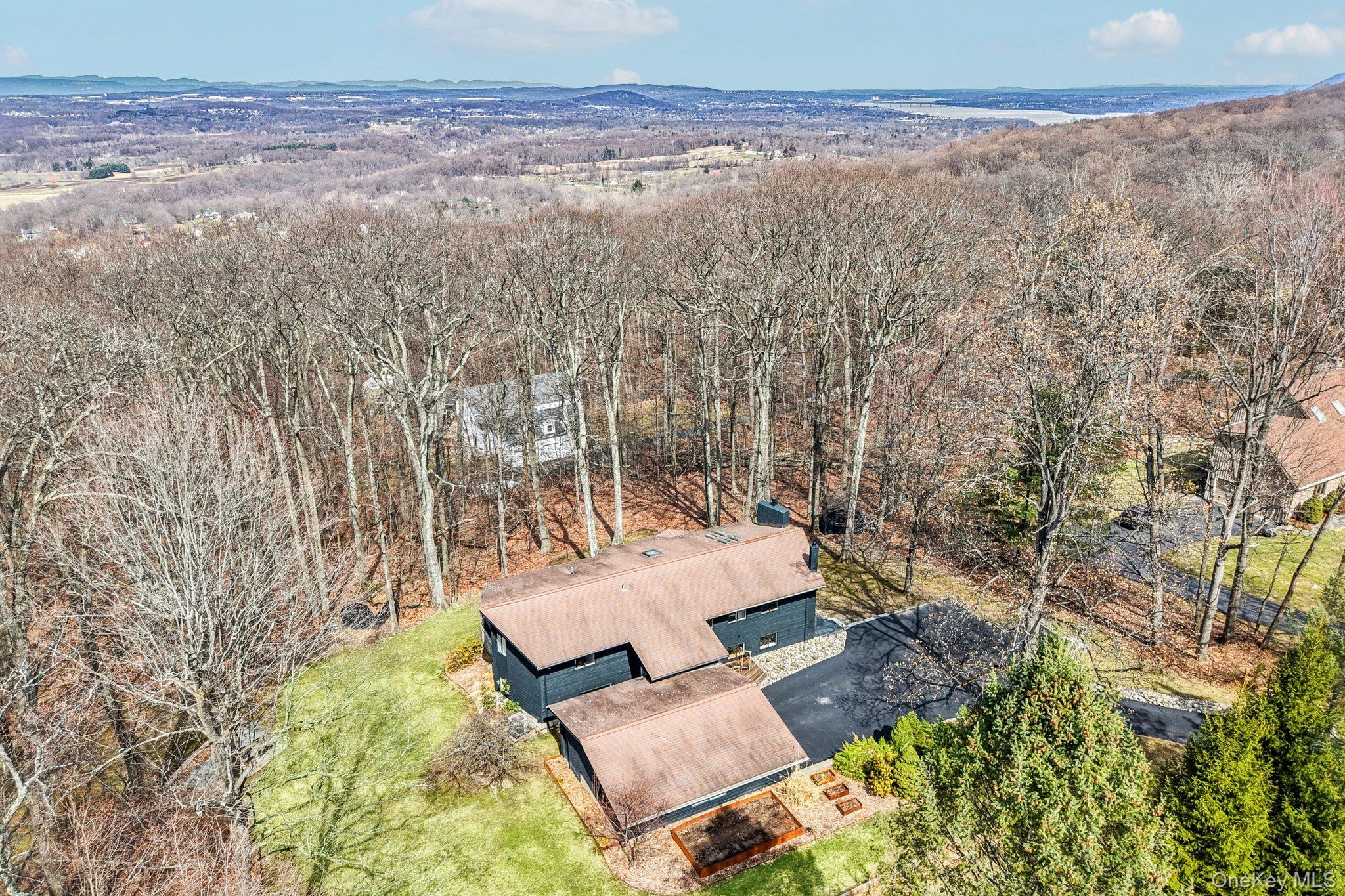 4 Mountain Brook Road