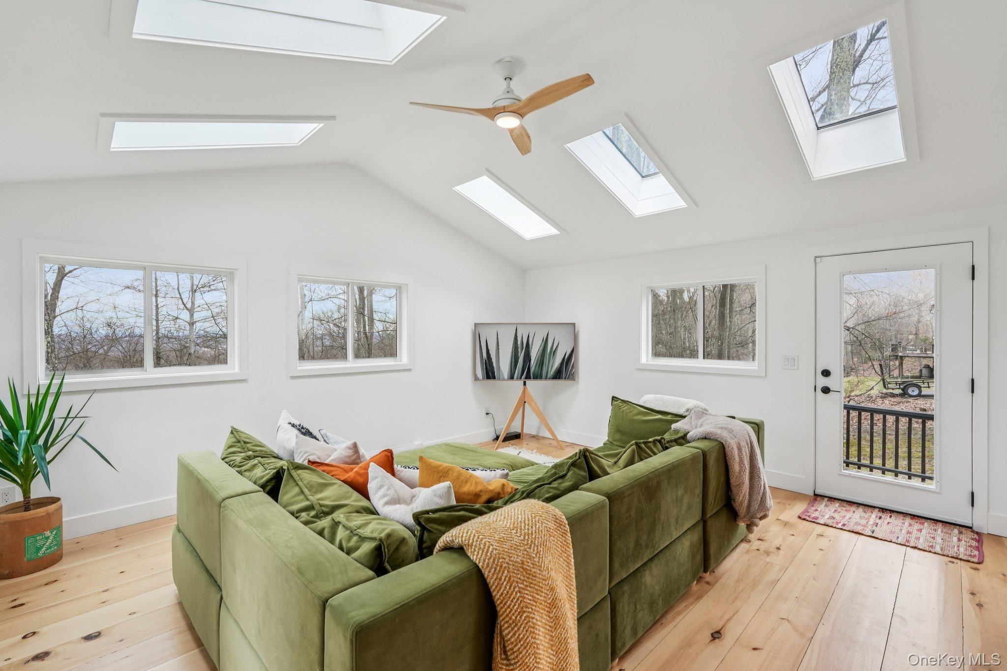 4 Mountain Brook Road