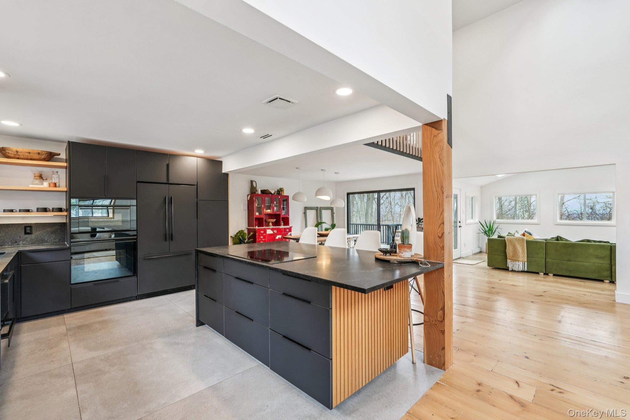 4 Mountain Brook Road