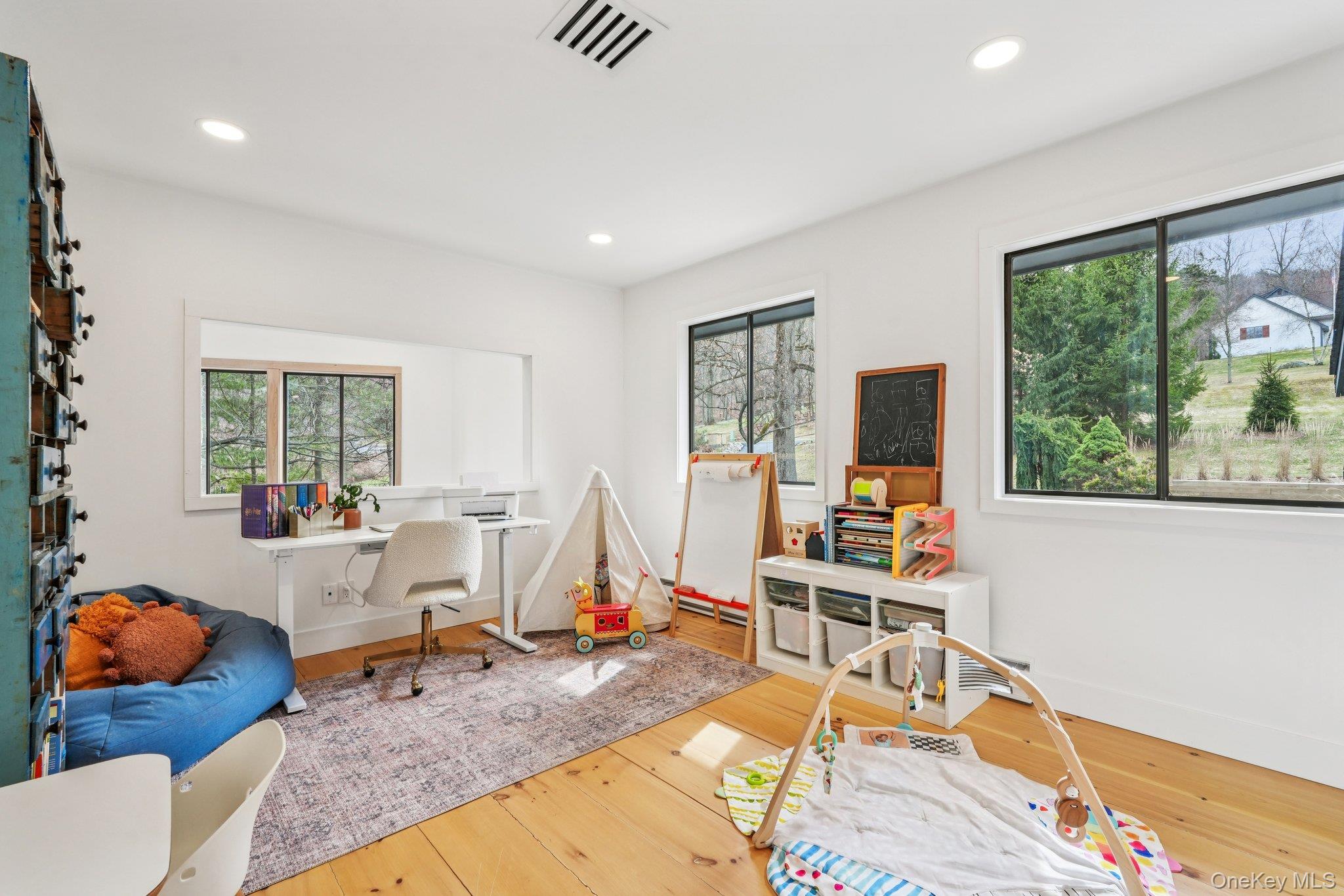 4 Mountain Brook Road