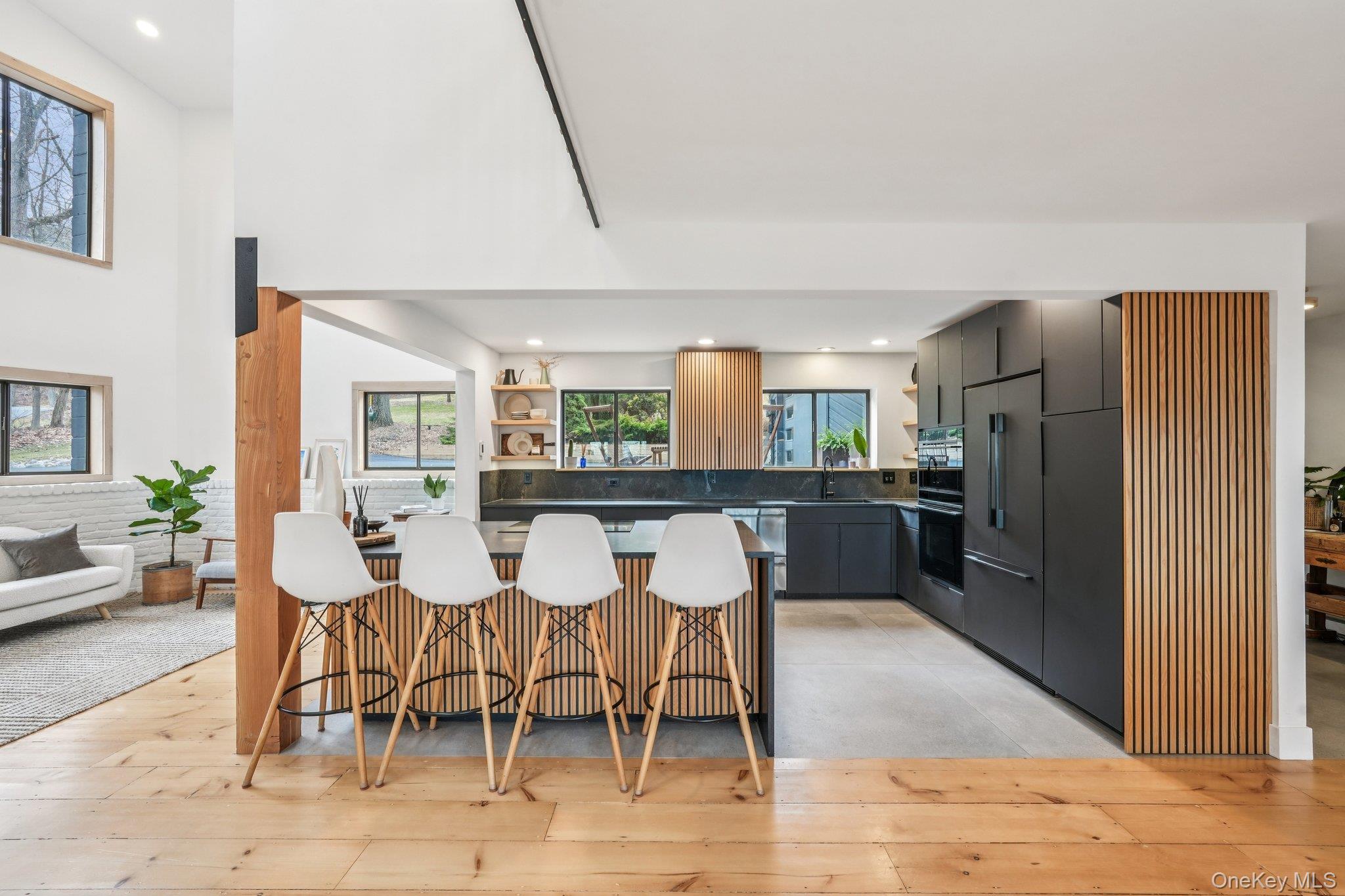 4 Mountain Brook Road