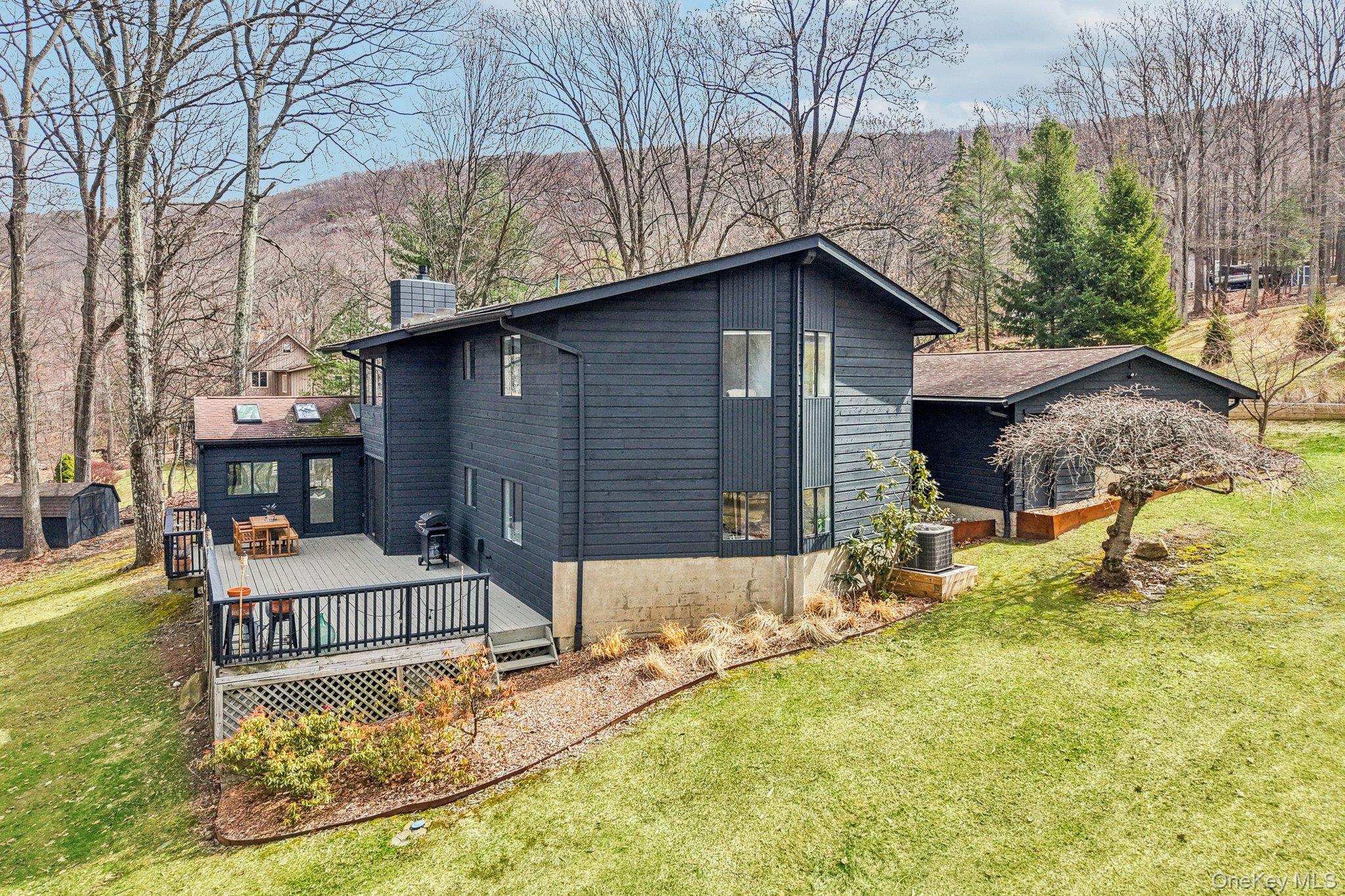 4 Mountain Brook Road