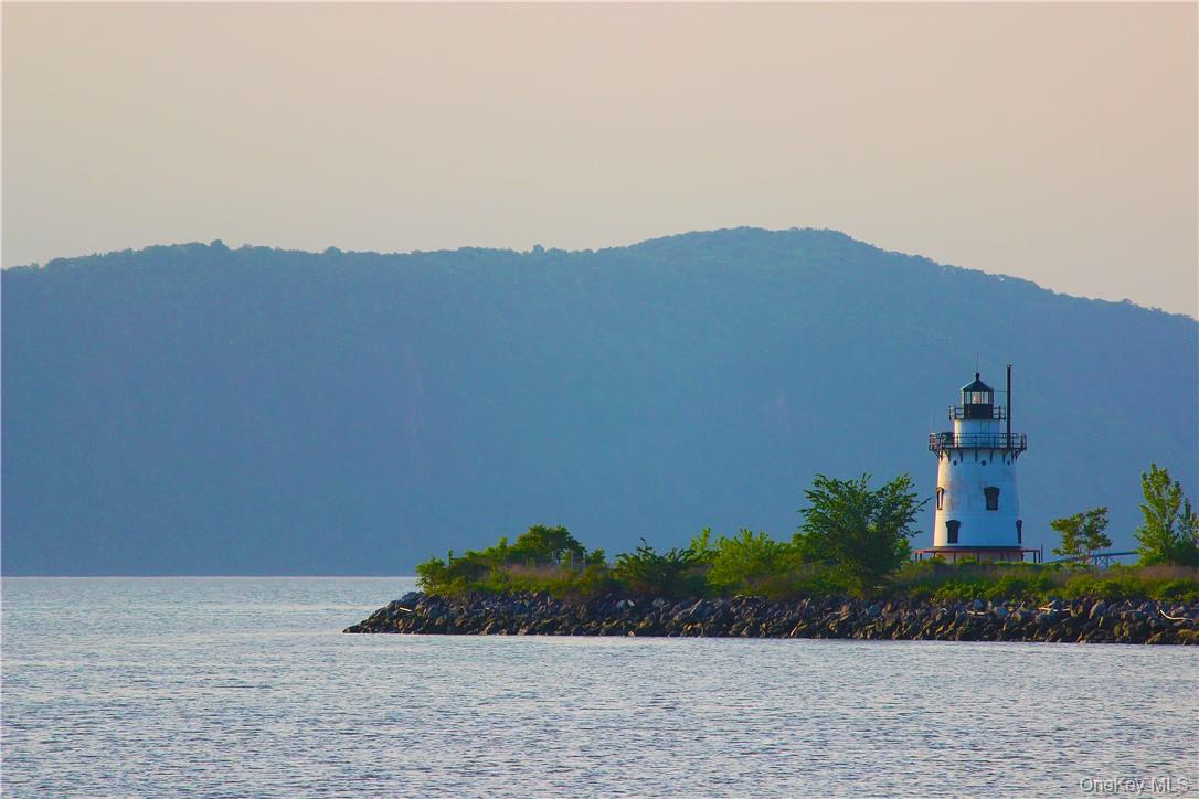 11 River Street # 401