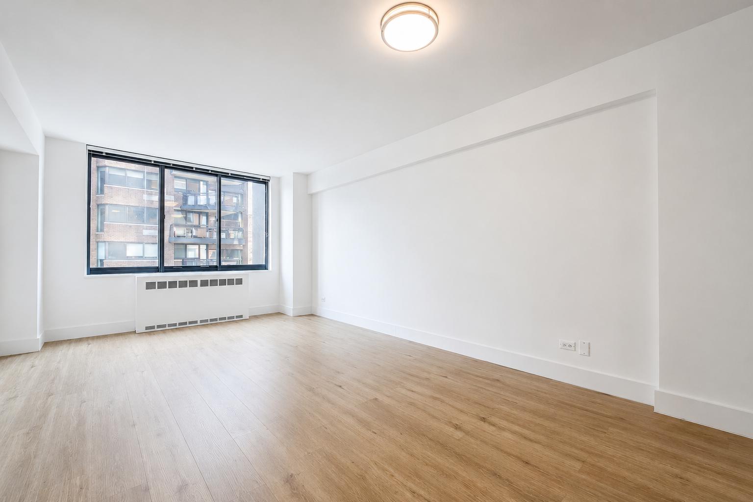 1735 York Avenue 11D