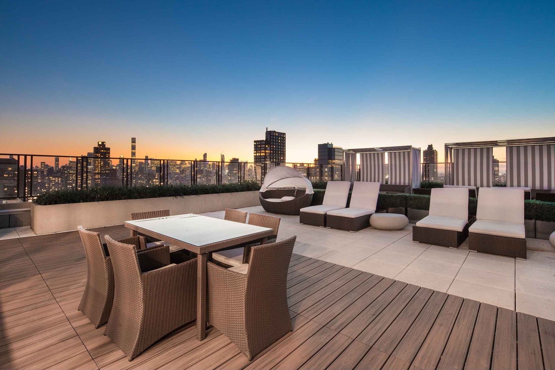 1735 York Avenue 18G