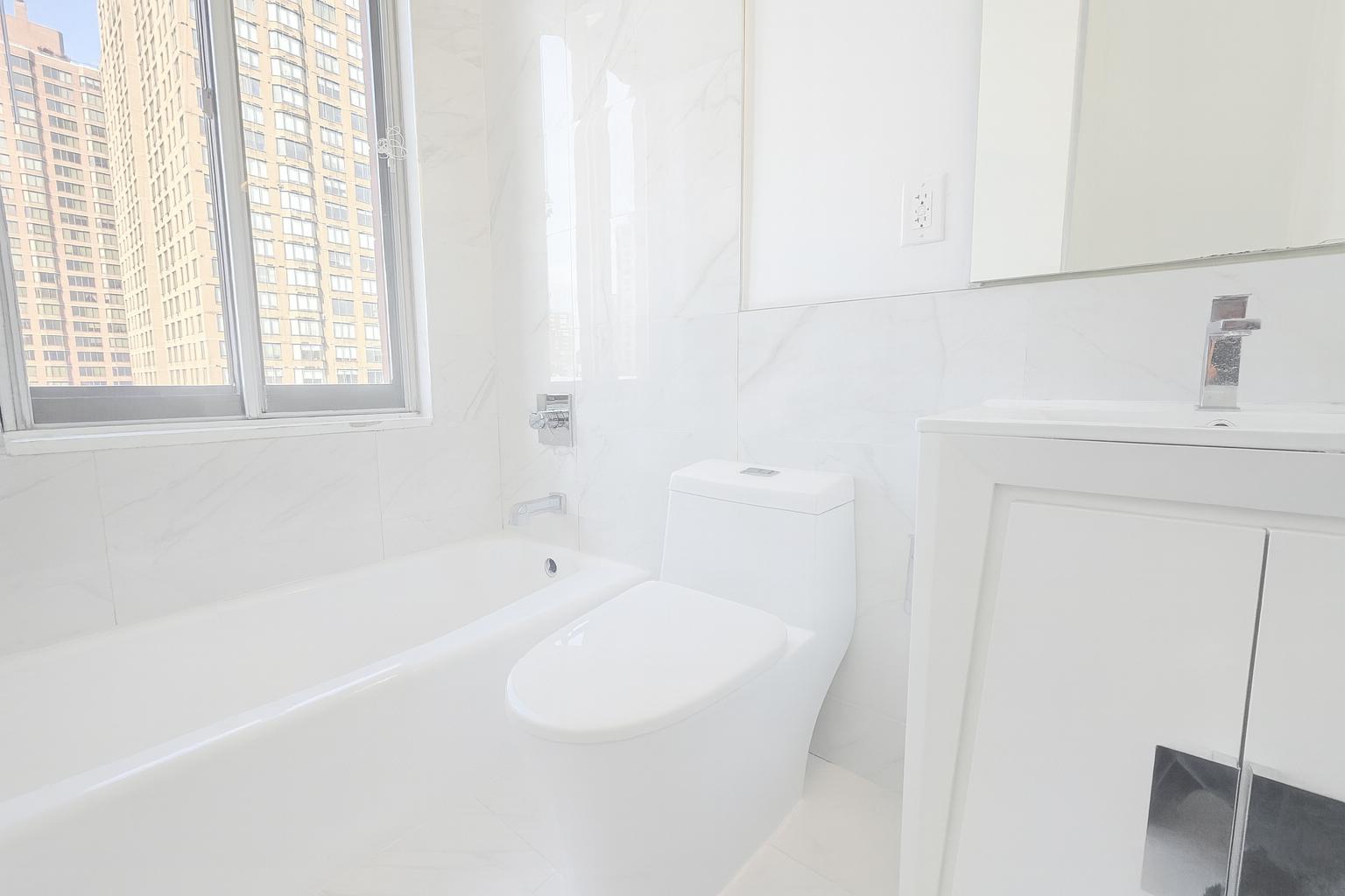 1735 York Avenue 18G