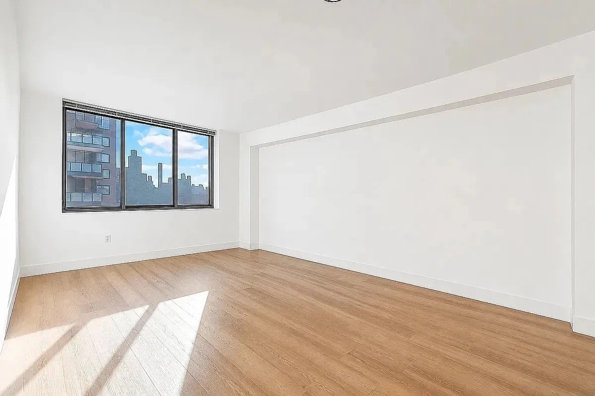 1735 York Avenue 18E