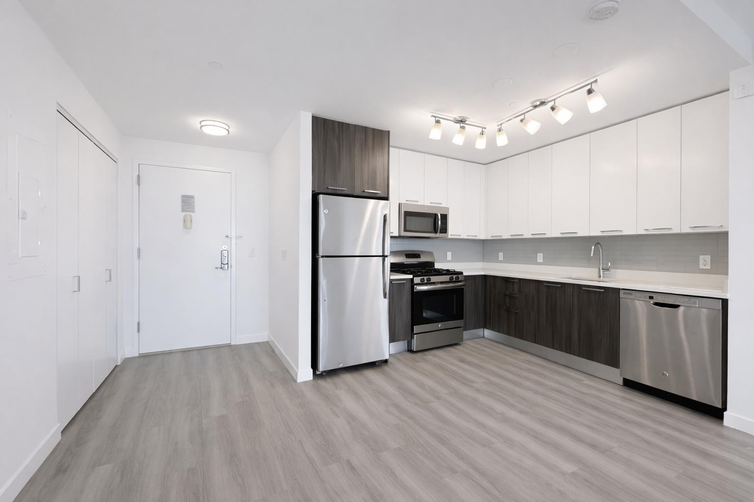 1524 Sheepshead Bay Road 6G