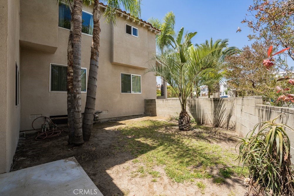 1100 S Highland