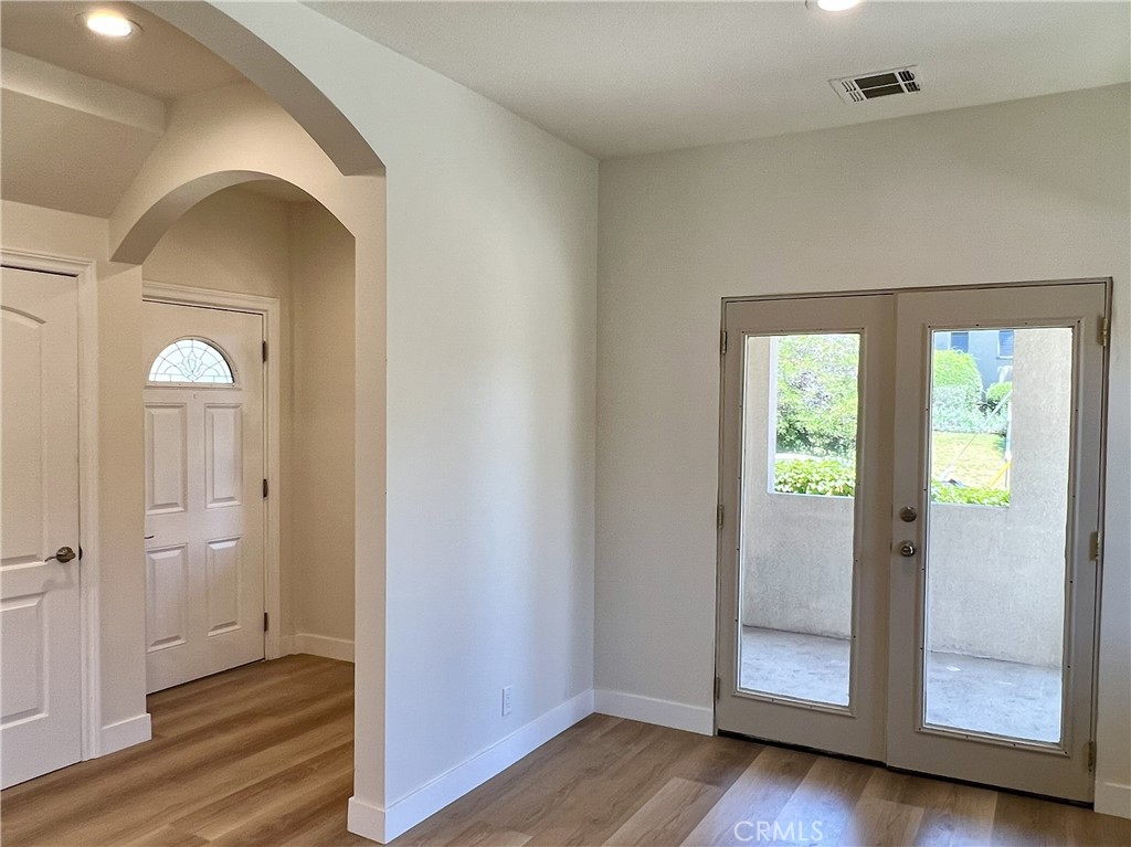 1100 S Highland