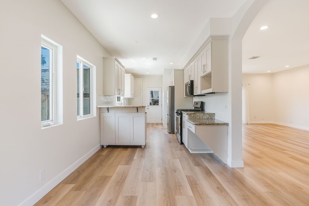 1100 S Highland