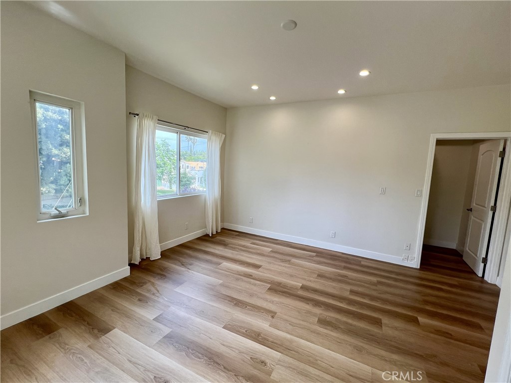 1100 S Highland