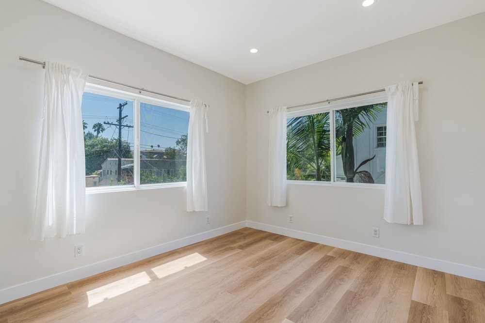 1100 S Highland