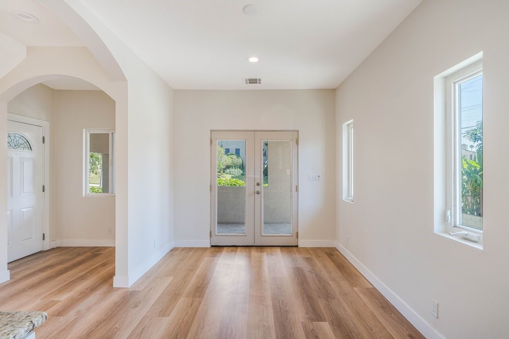 1100 S Highland