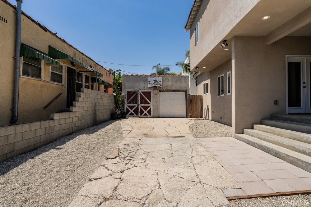 1100 S Highland