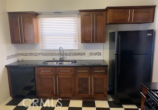 5919 Cedros