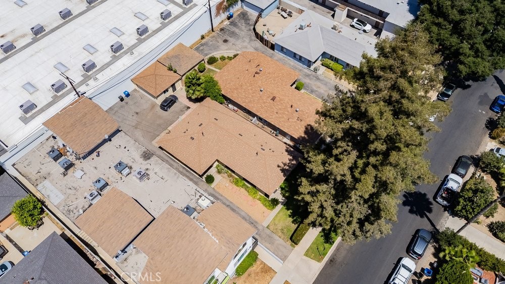 5919 Cedros