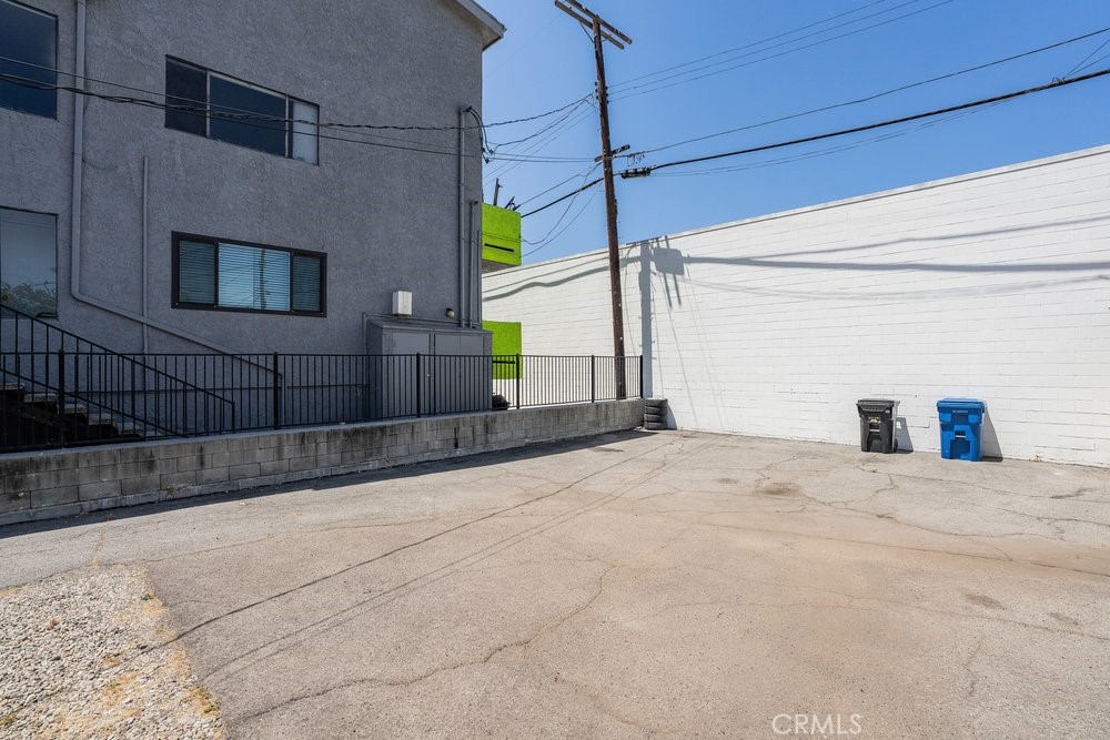 5919 Cedros