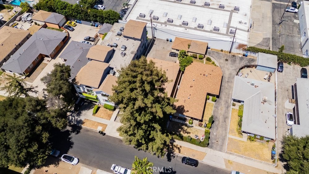 5919 Cedros