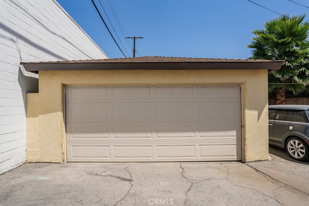 5919 Cedros
