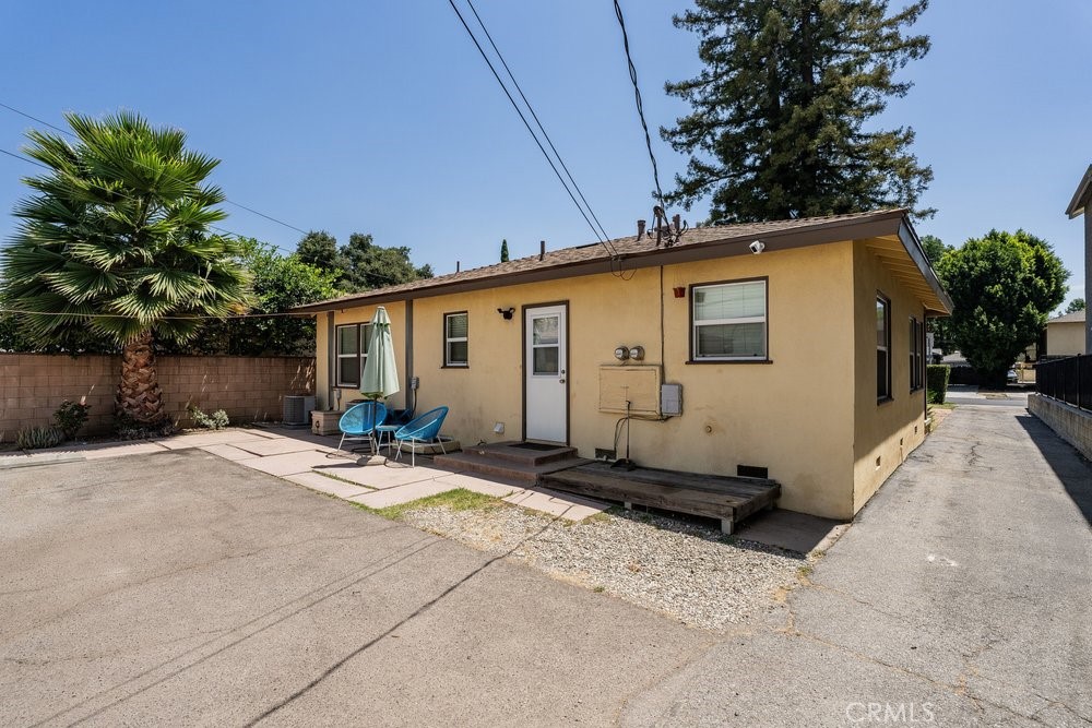 5919 Cedros