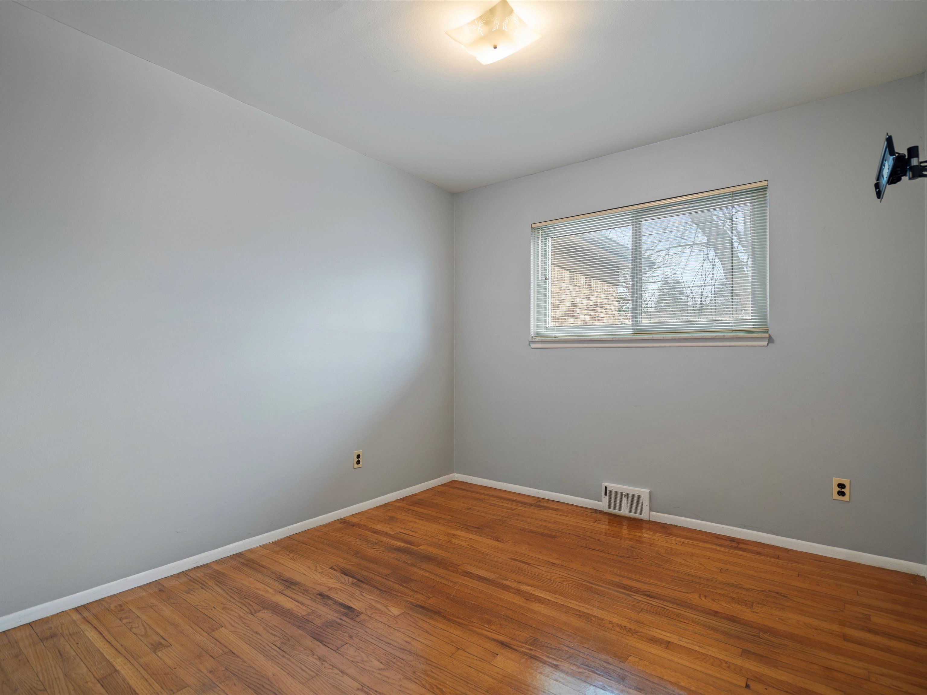 32711 RUGBY Drive