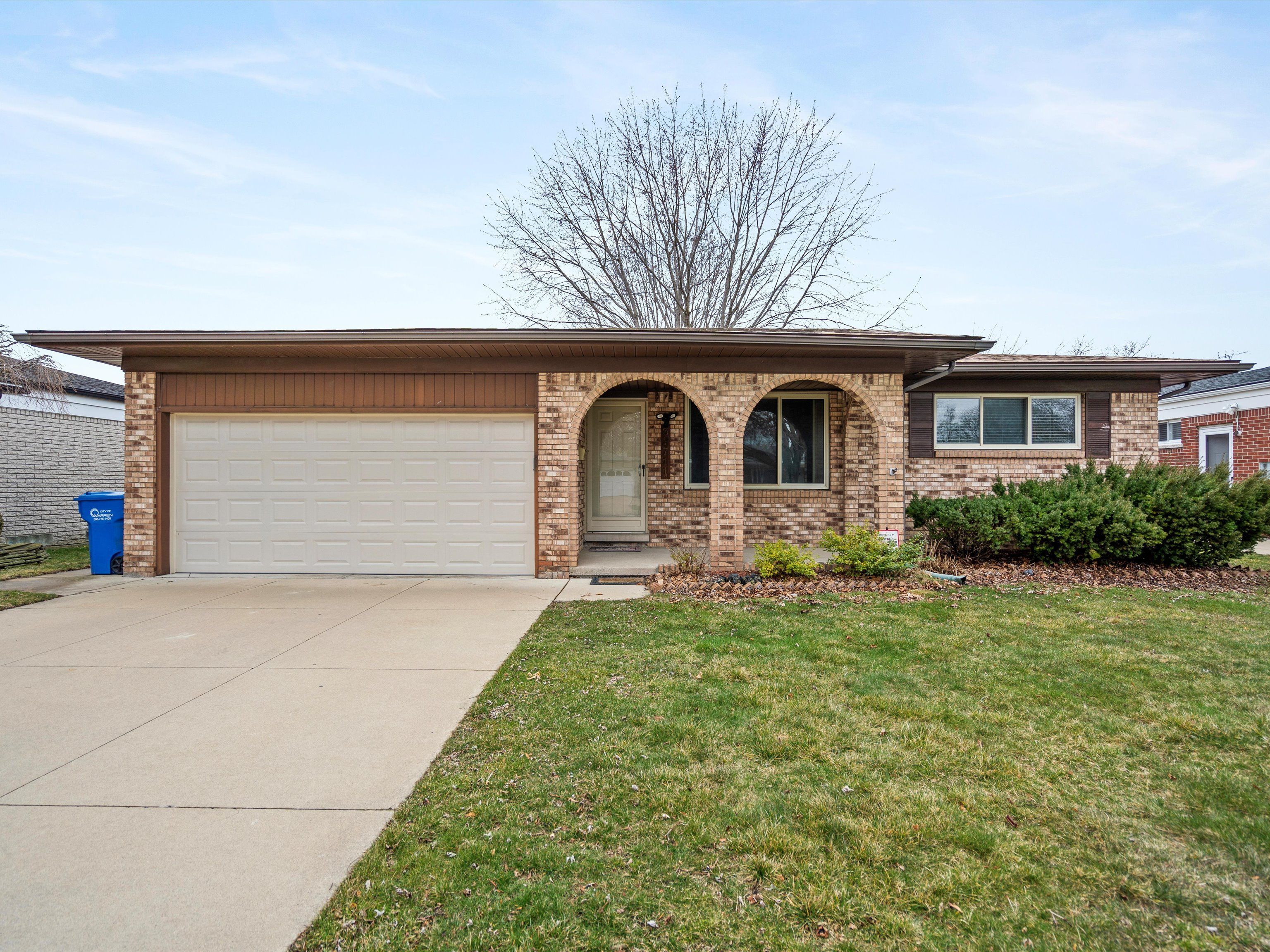 32711 RUGBY Drive