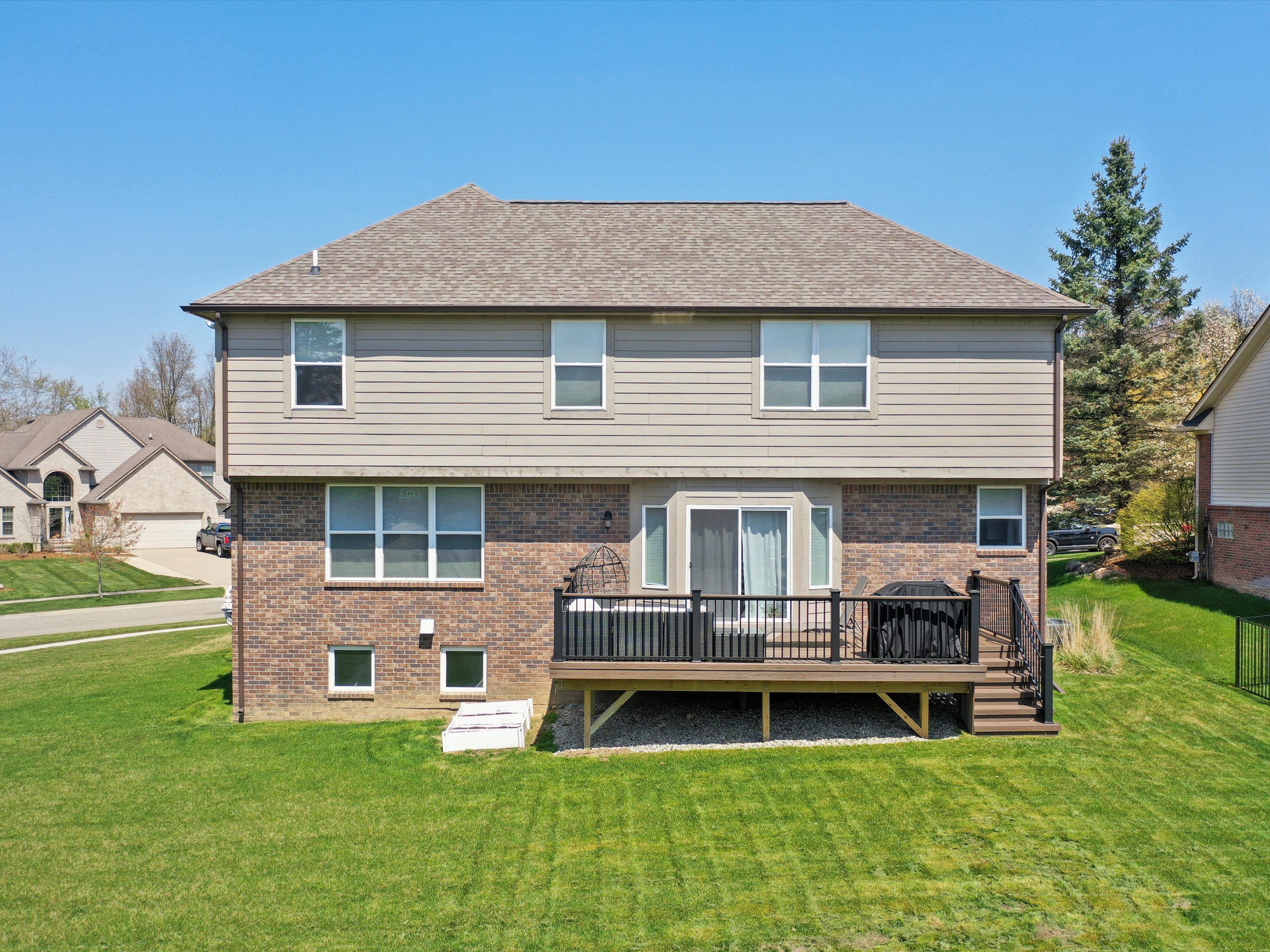 6179 FOXFIRE Circle