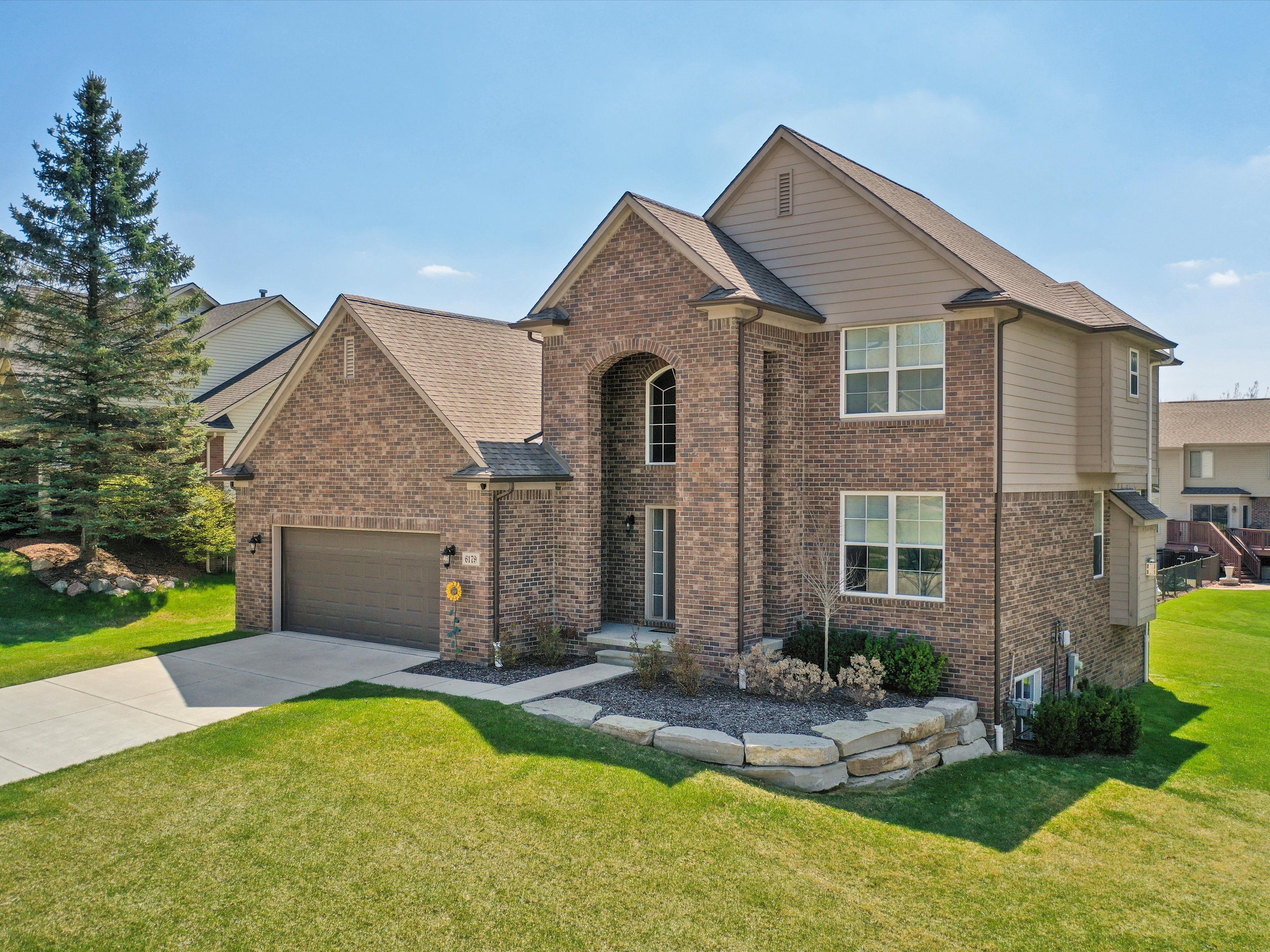 6179 FOXFIRE Circle