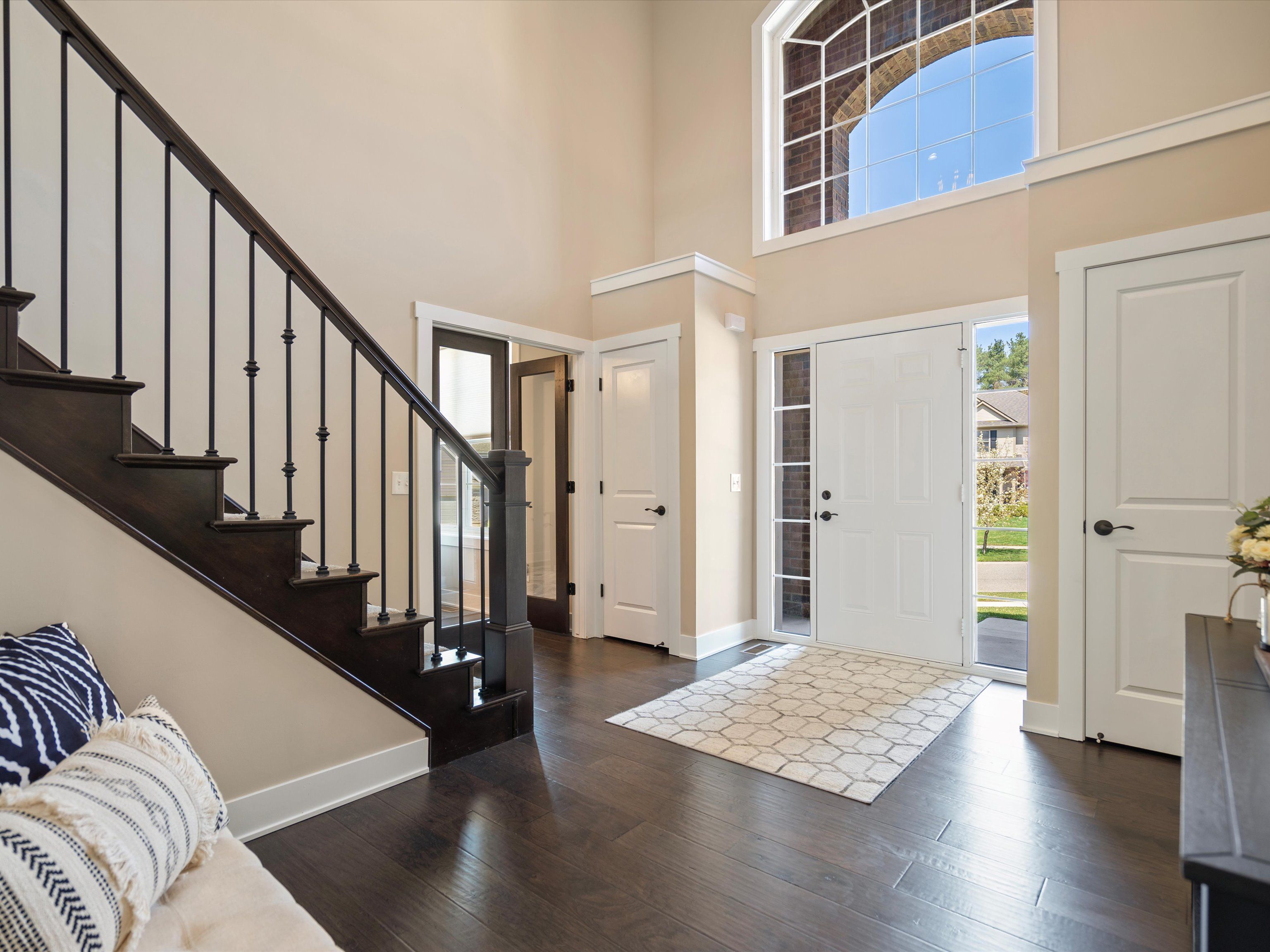 6179 FOXFIRE Circle