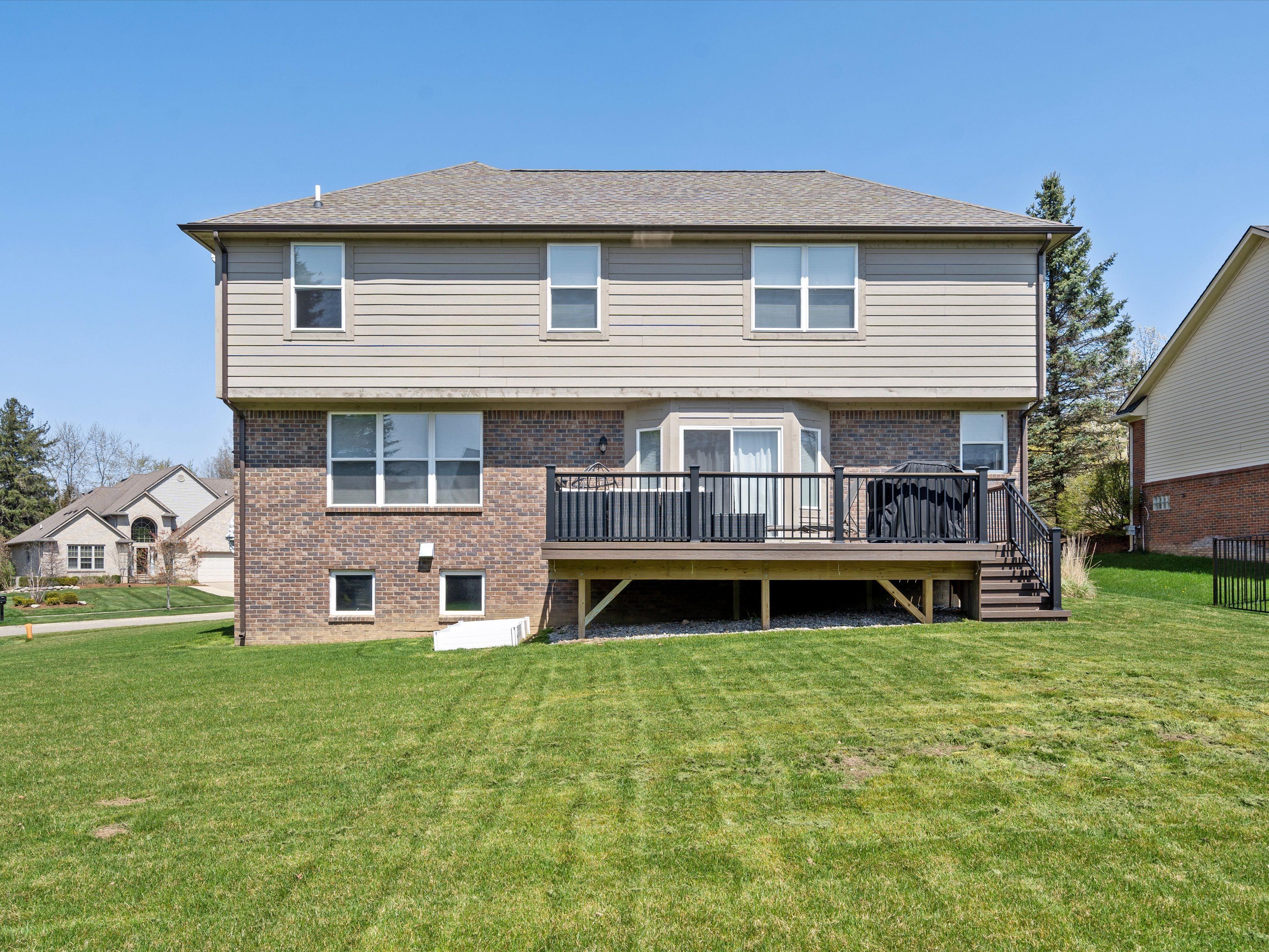 6179 FOXFIRE Circle