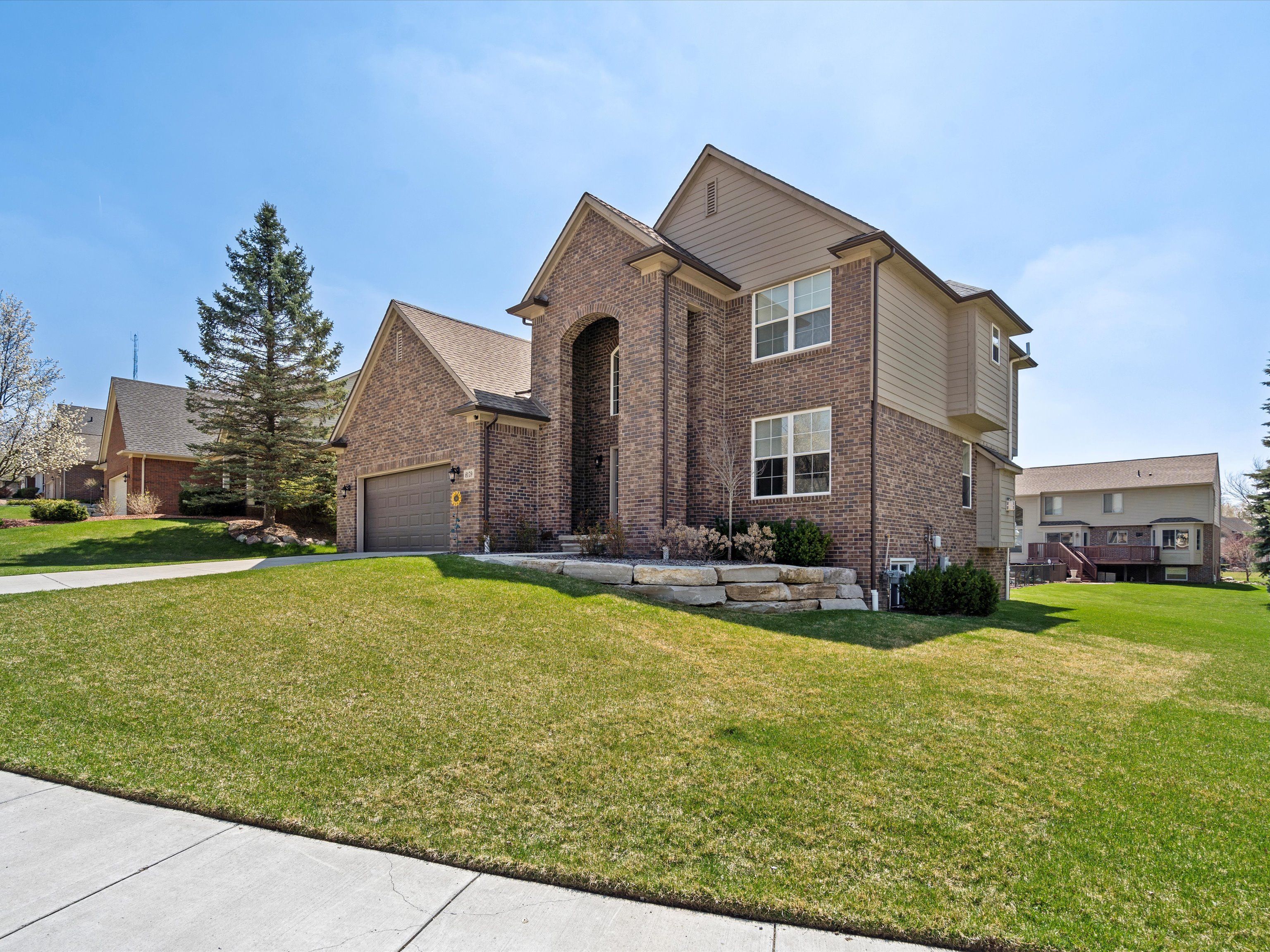 6179 FOXFIRE Circle
