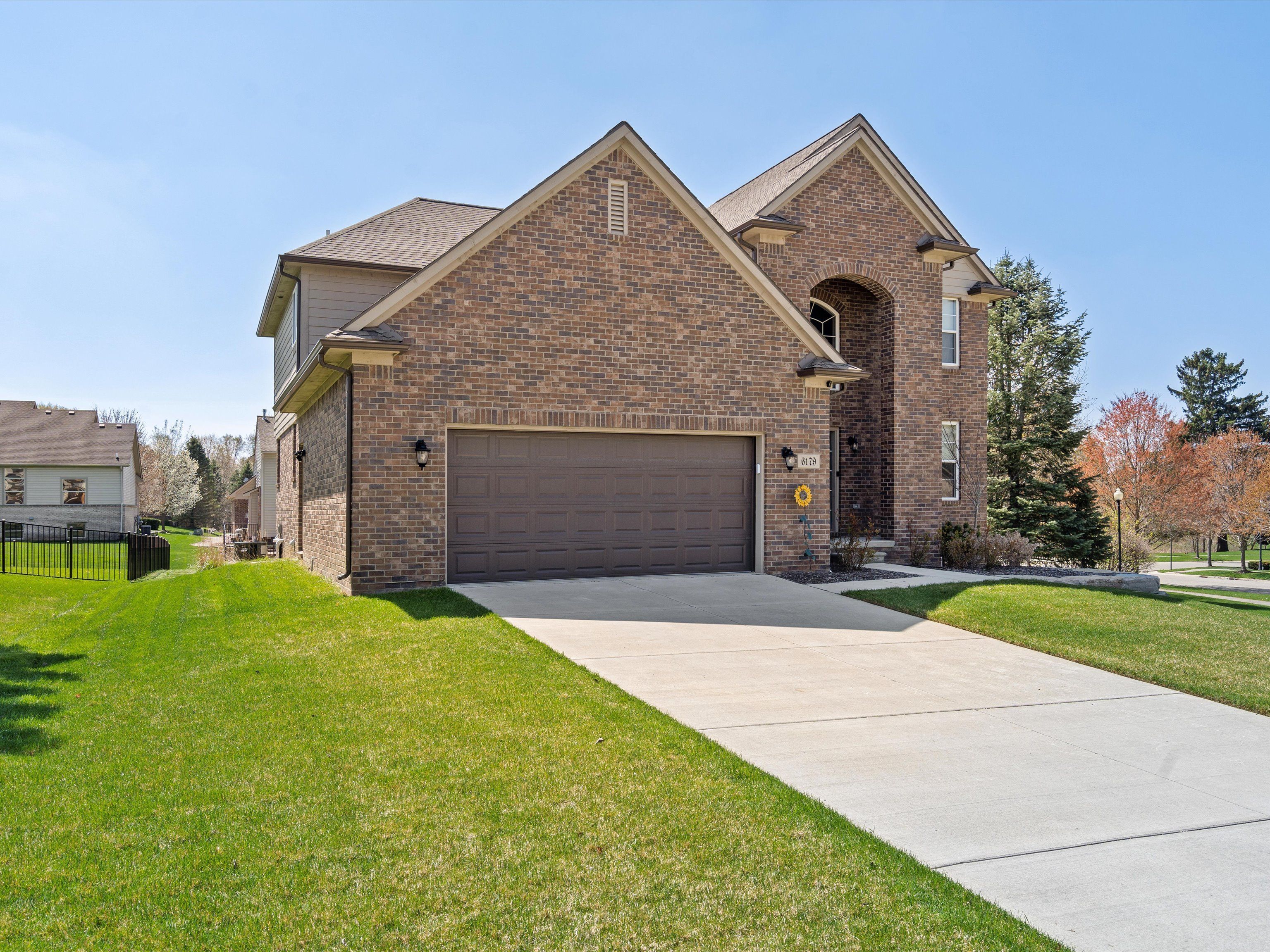 6179 FOXFIRE Circle