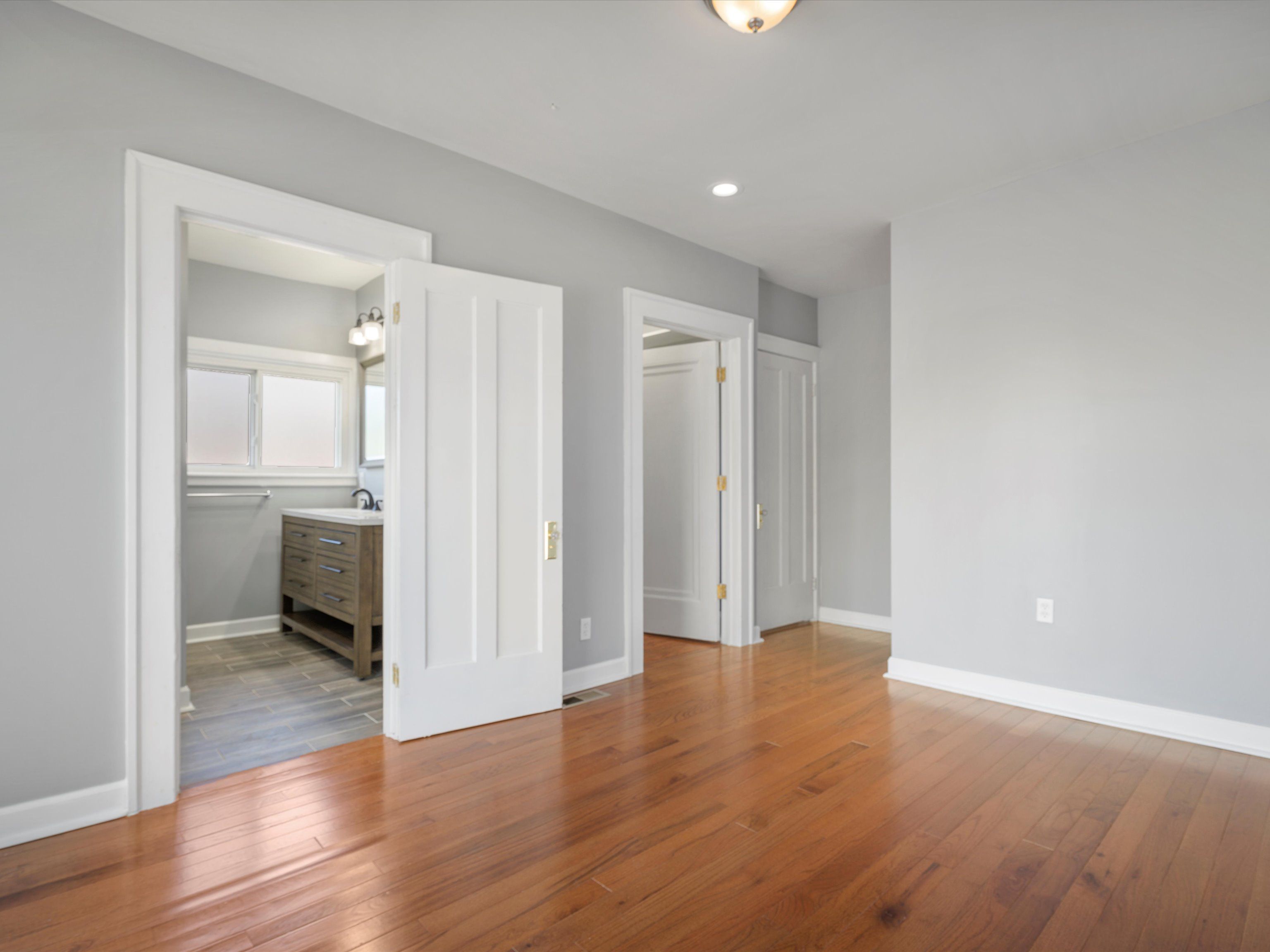 779 W GRAND Boulevard
