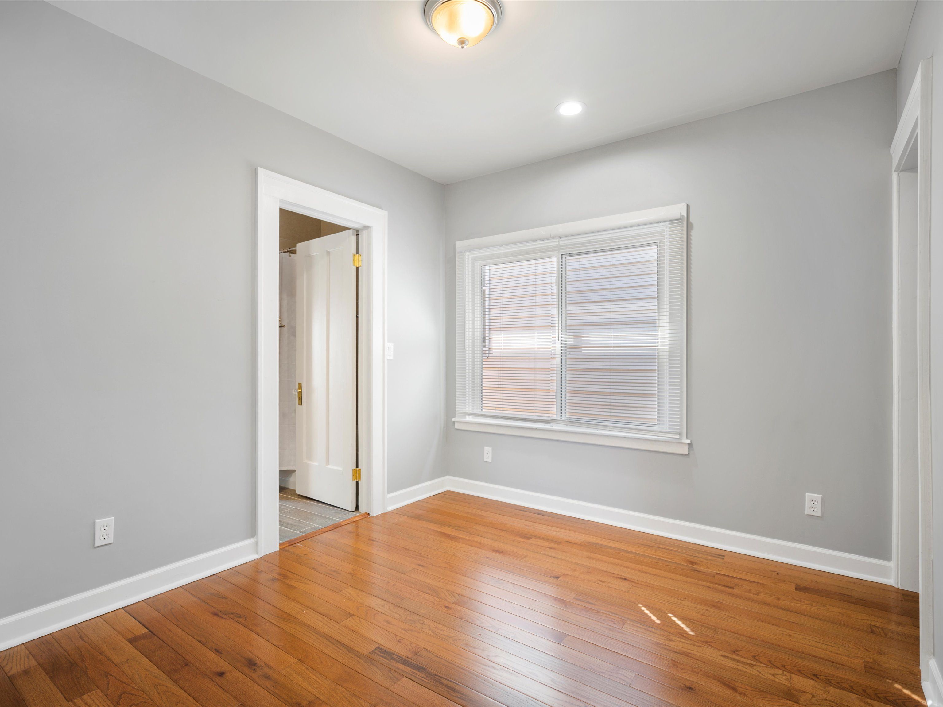 779 W GRAND Boulevard