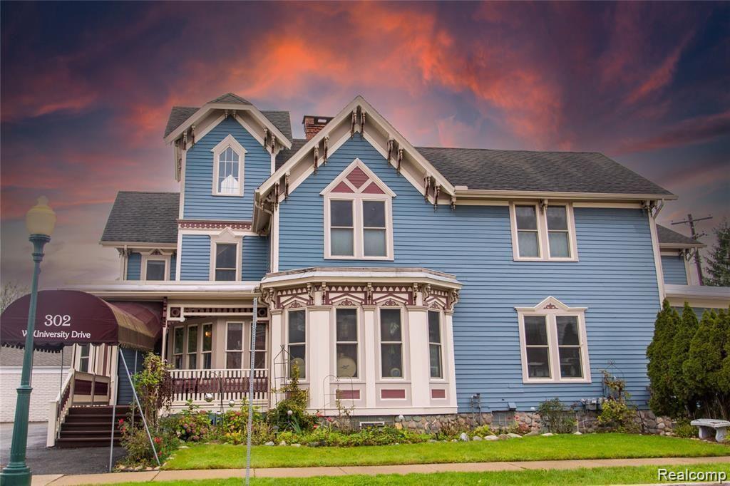 302 W UNIVERSITY Drive