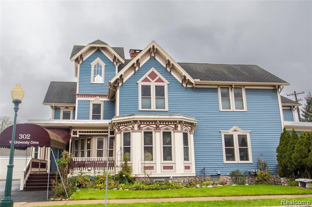 302 W UNIVERSITY Drive