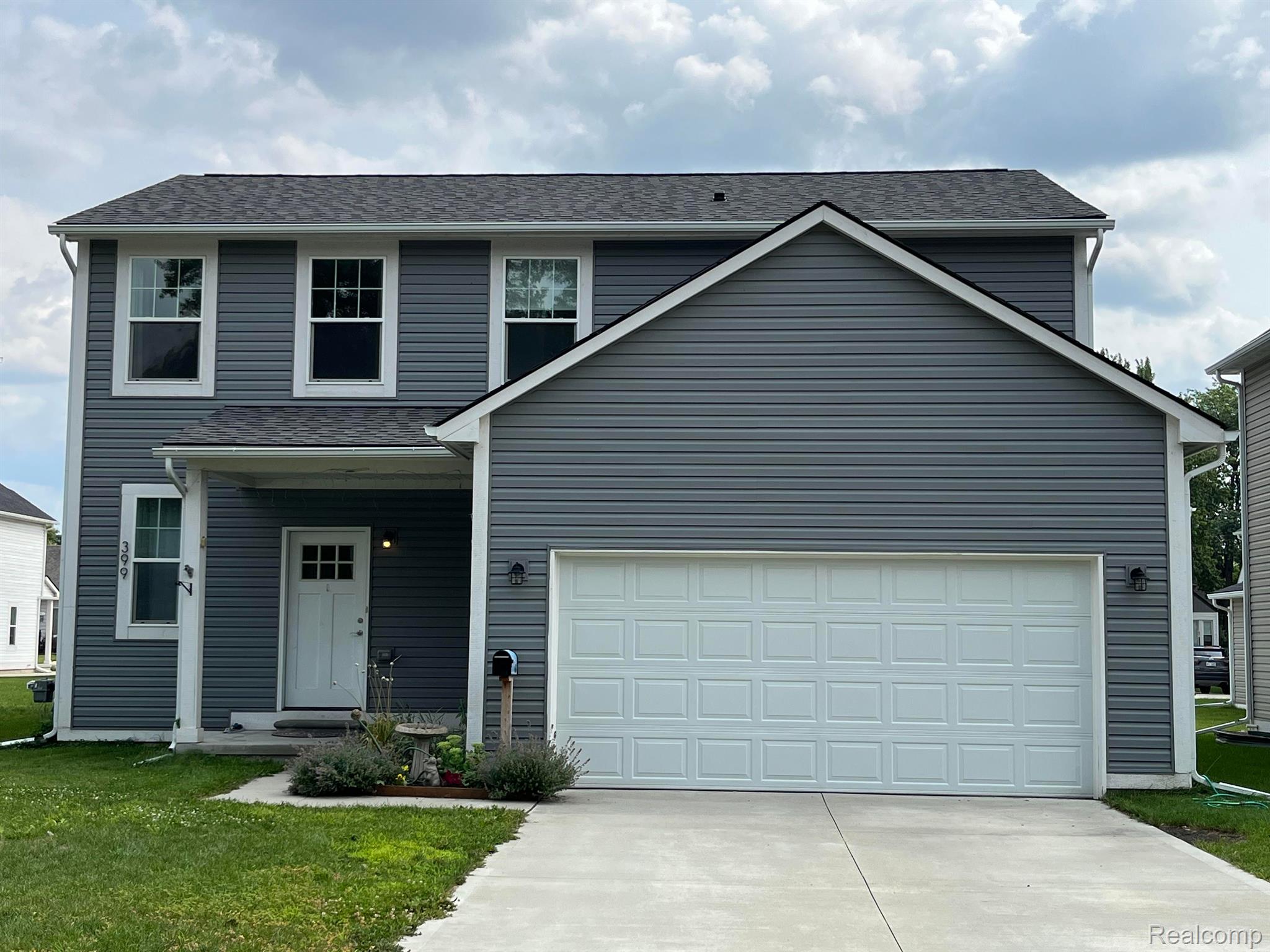 399 W DALLAS Avenue
