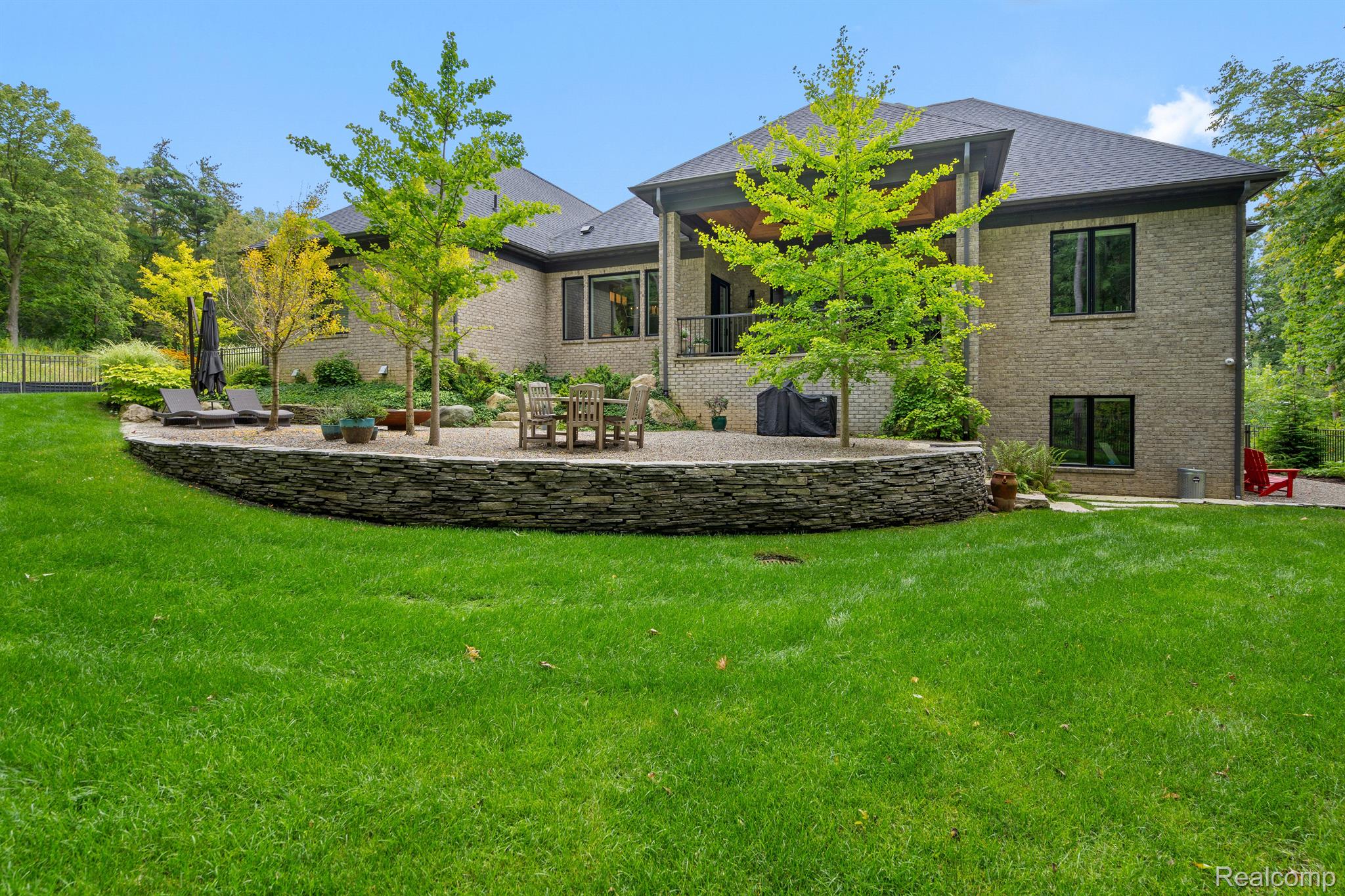 70 HUNTER Drive
