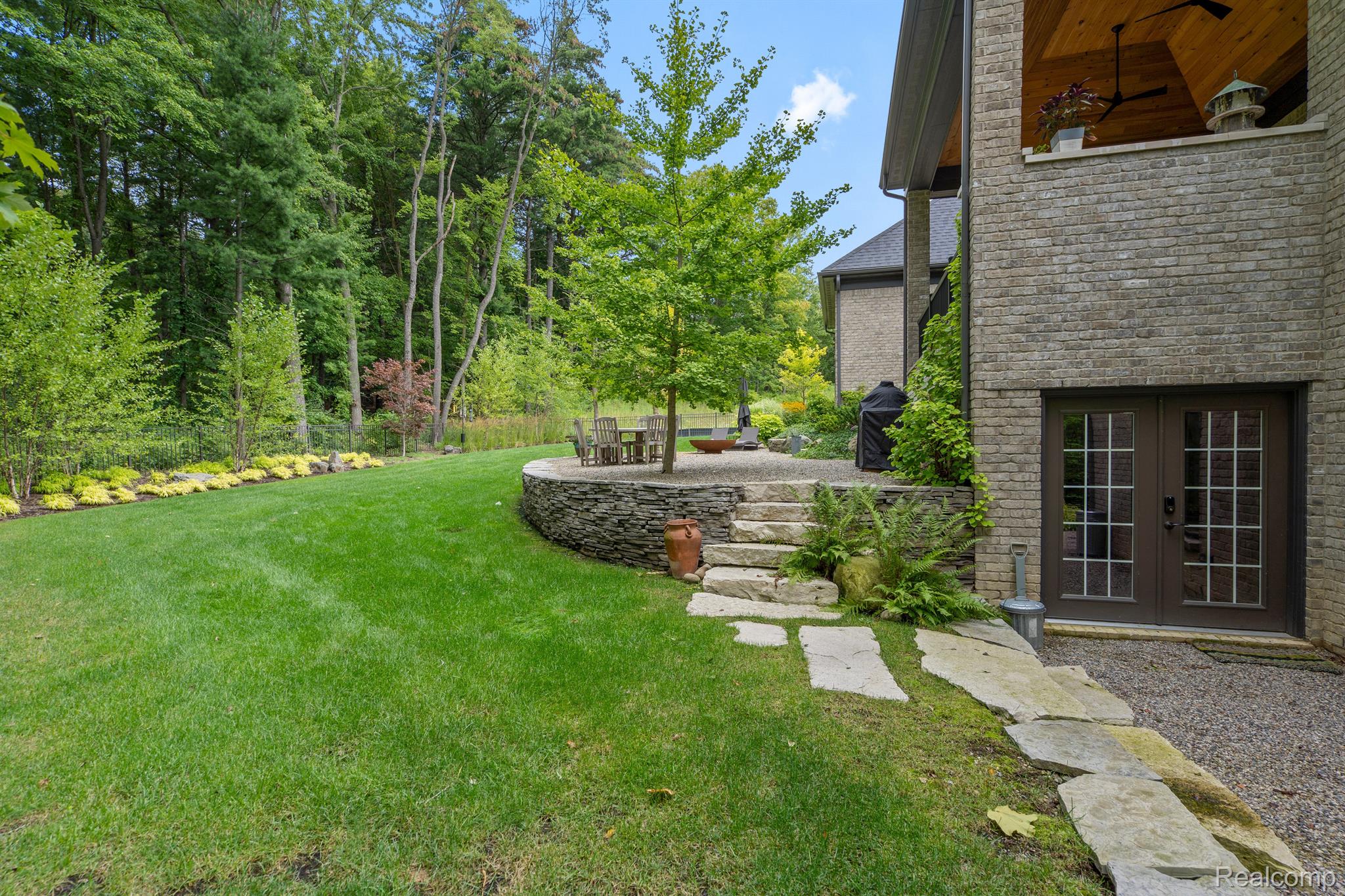 70 HUNTER Drive