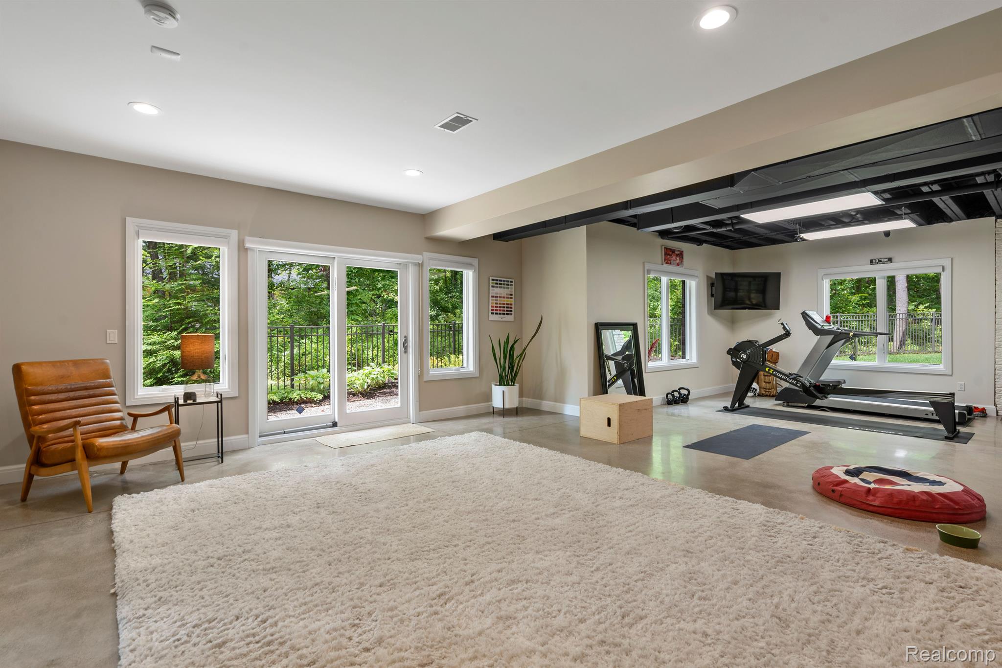 70 HUNTER Drive