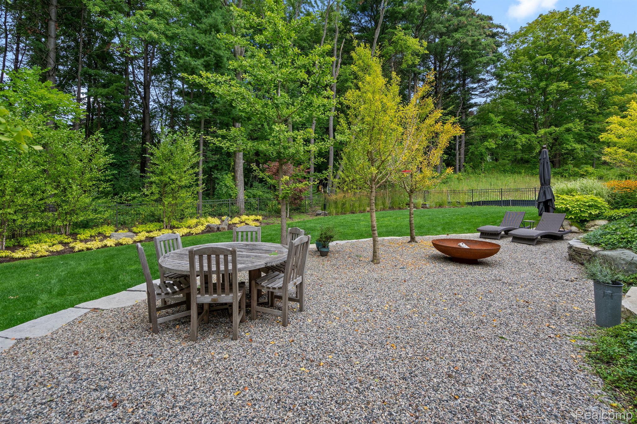 70 HUNTER Drive