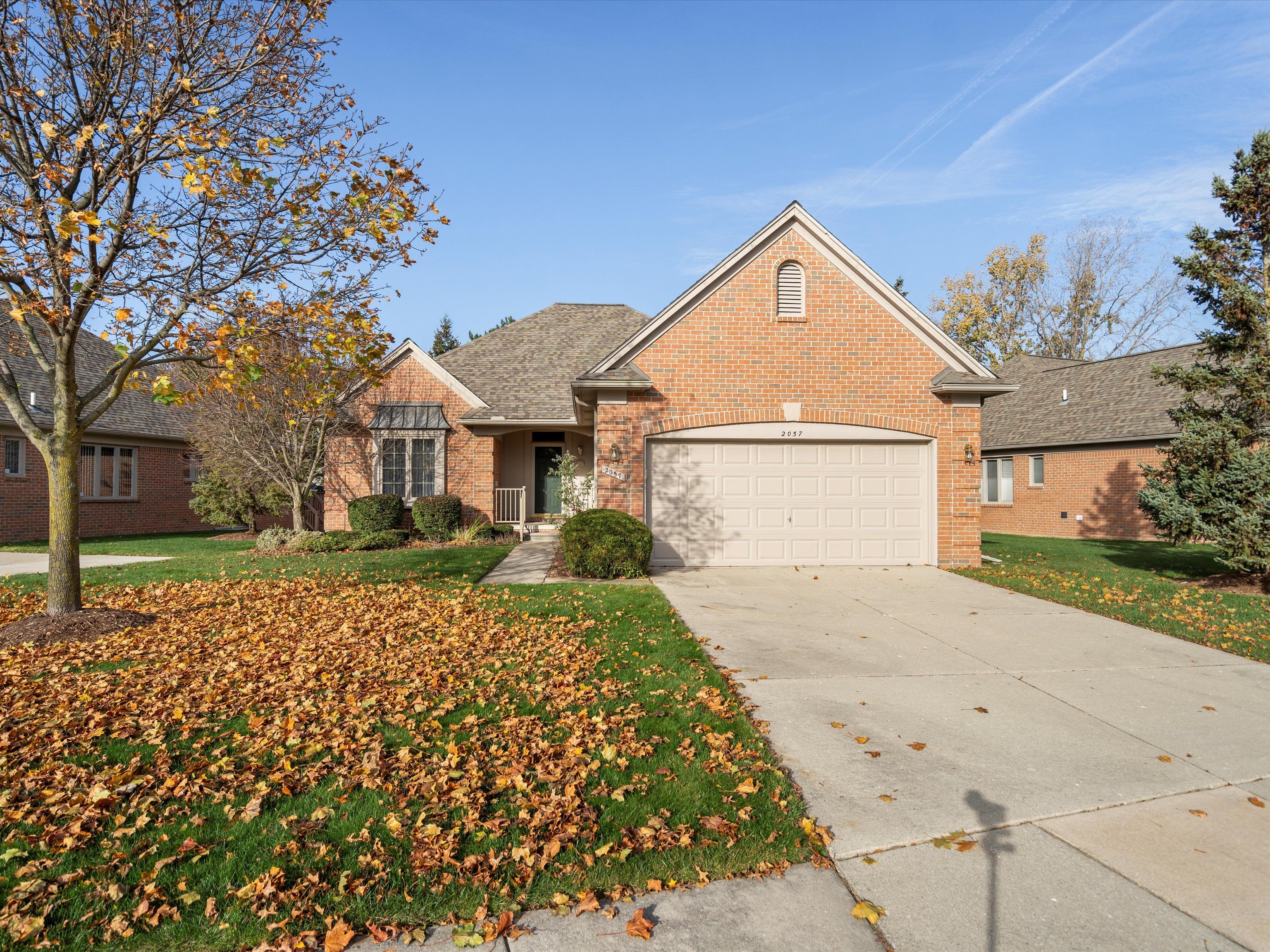 2057 STREAMWOOD Lane