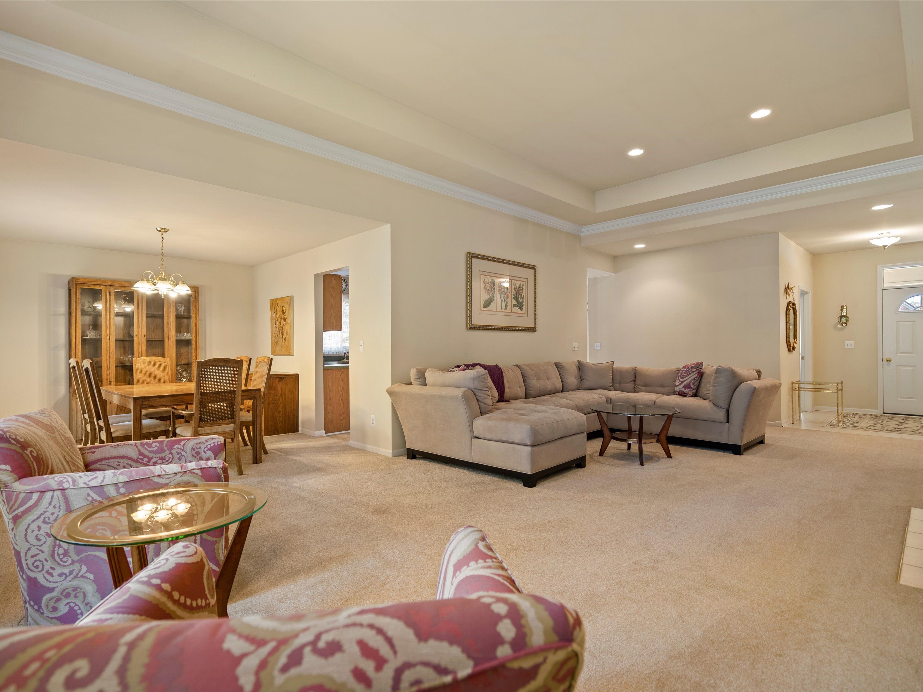 2057 STREAMWOOD Lane