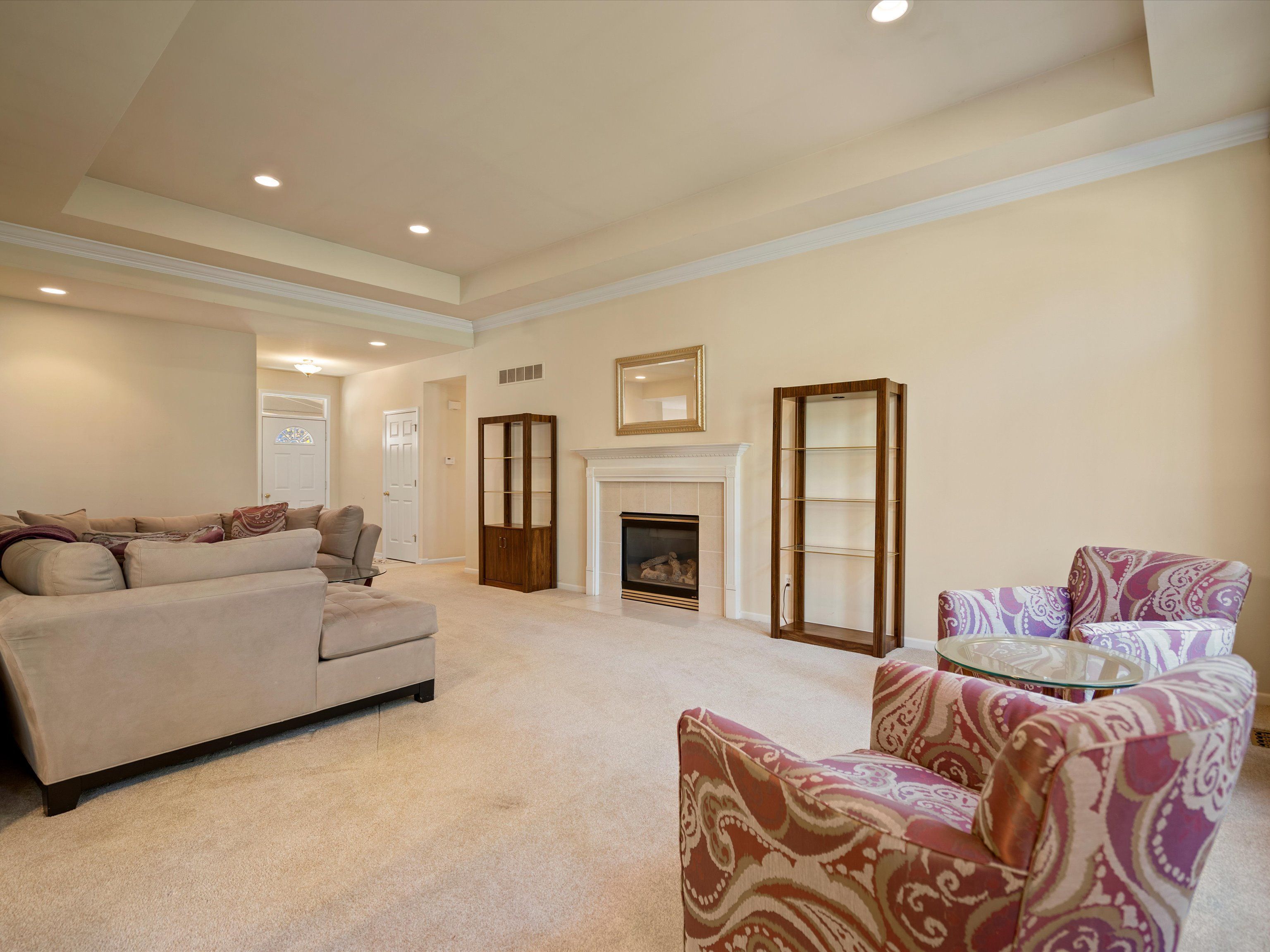 2057 STREAMWOOD Lane