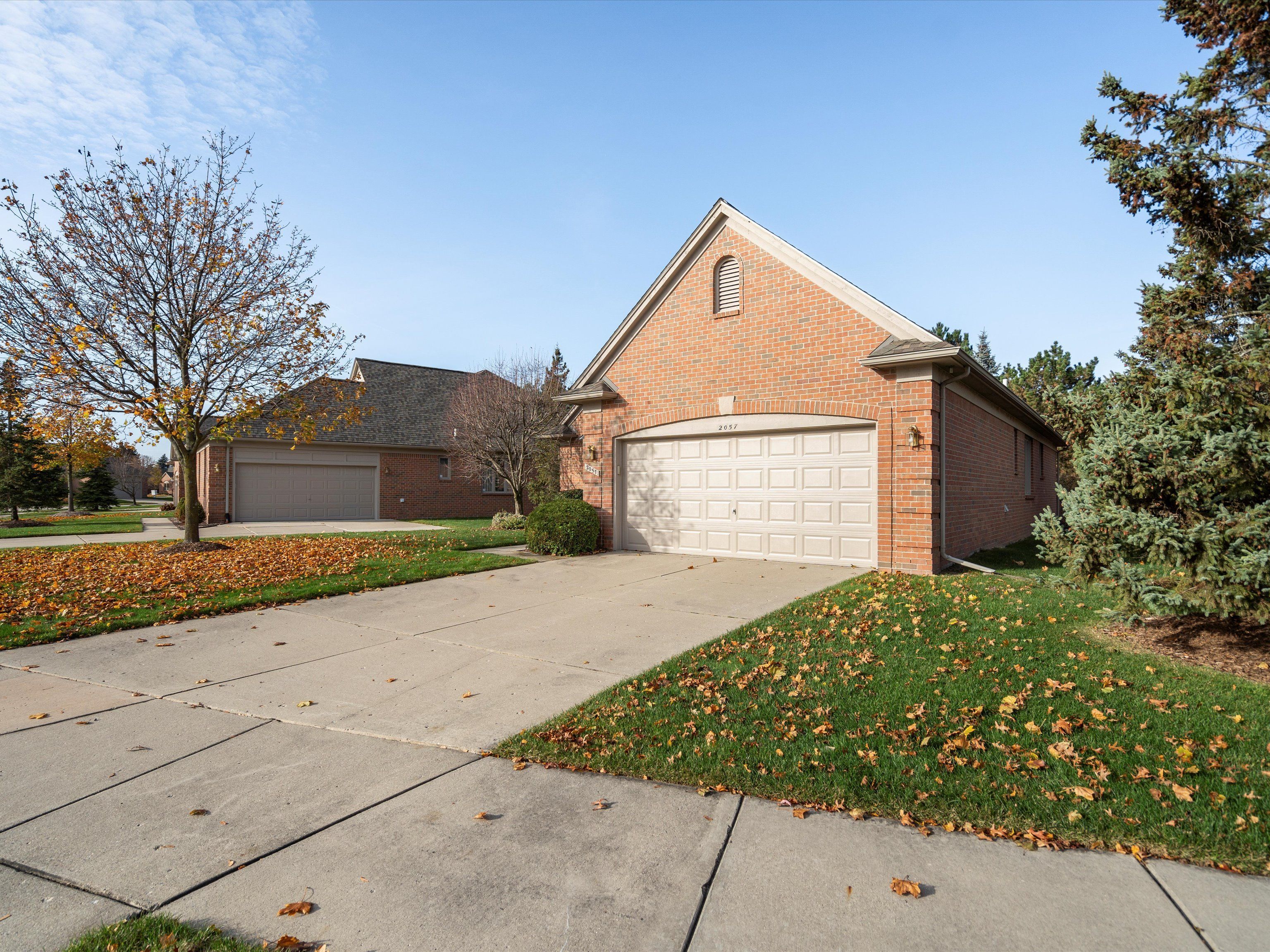 2057 STREAMWOOD Lane
